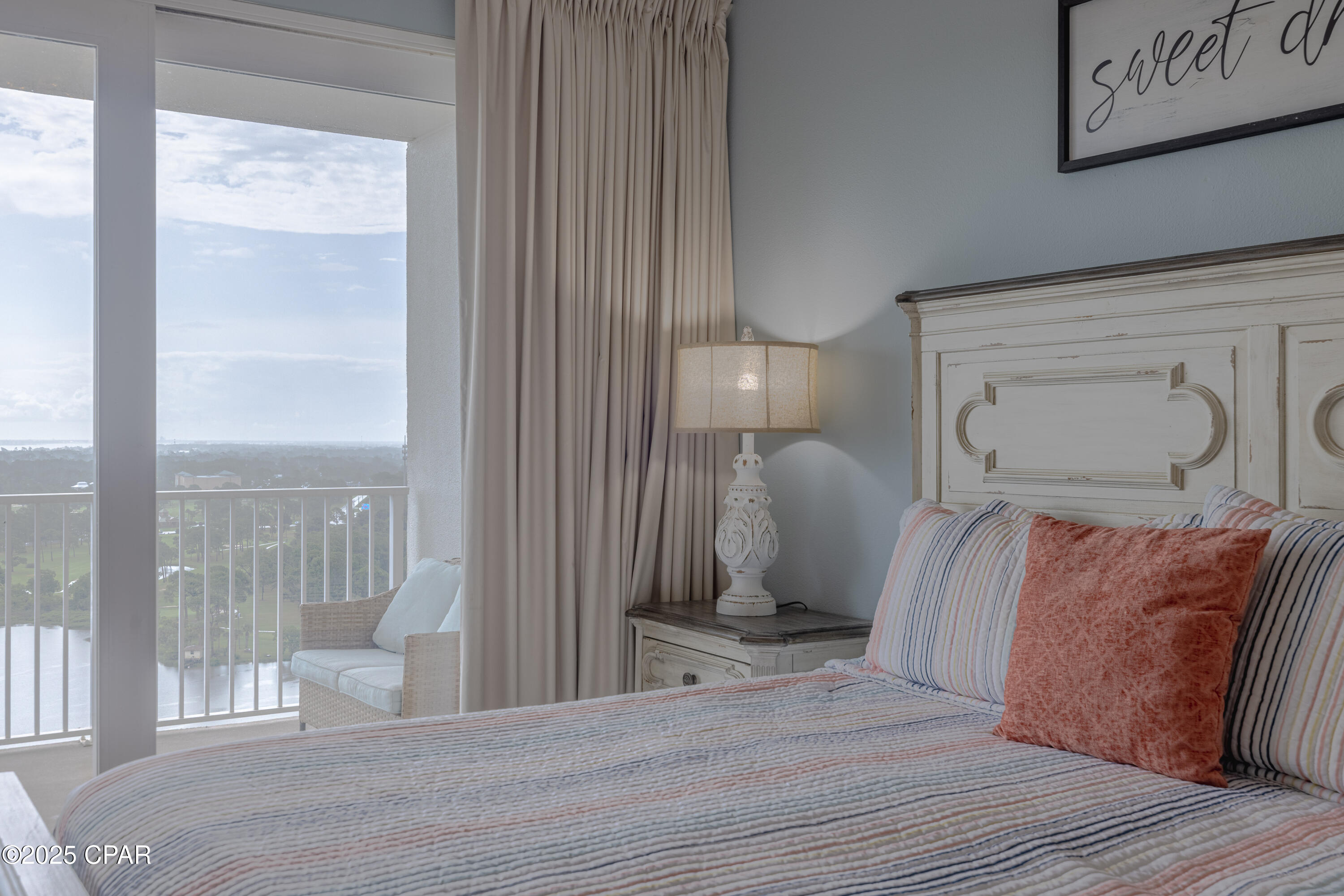 Image 16 For 9902 Thomas Drive 1831