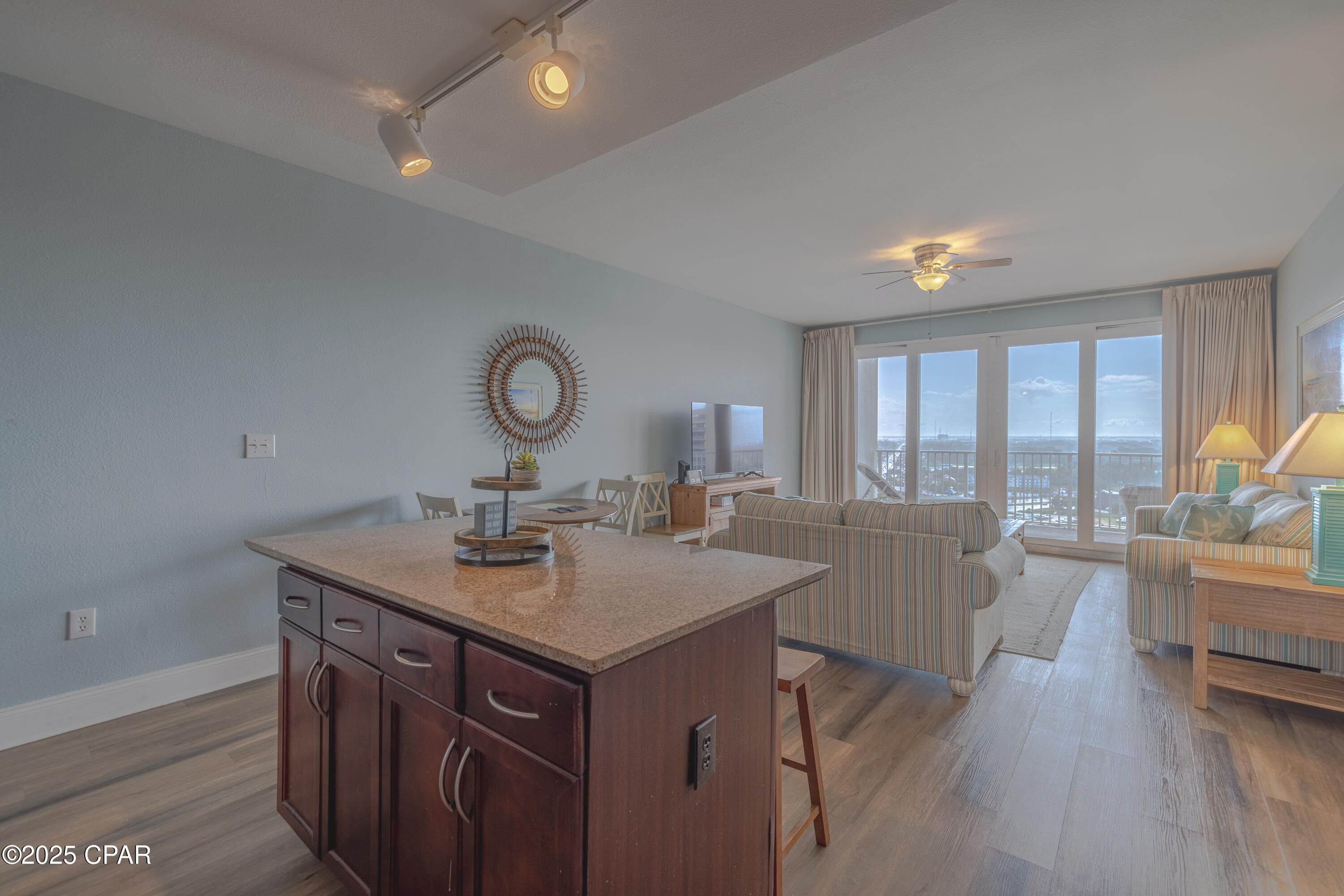 Image 2 For 9902 Thomas Drive 1831