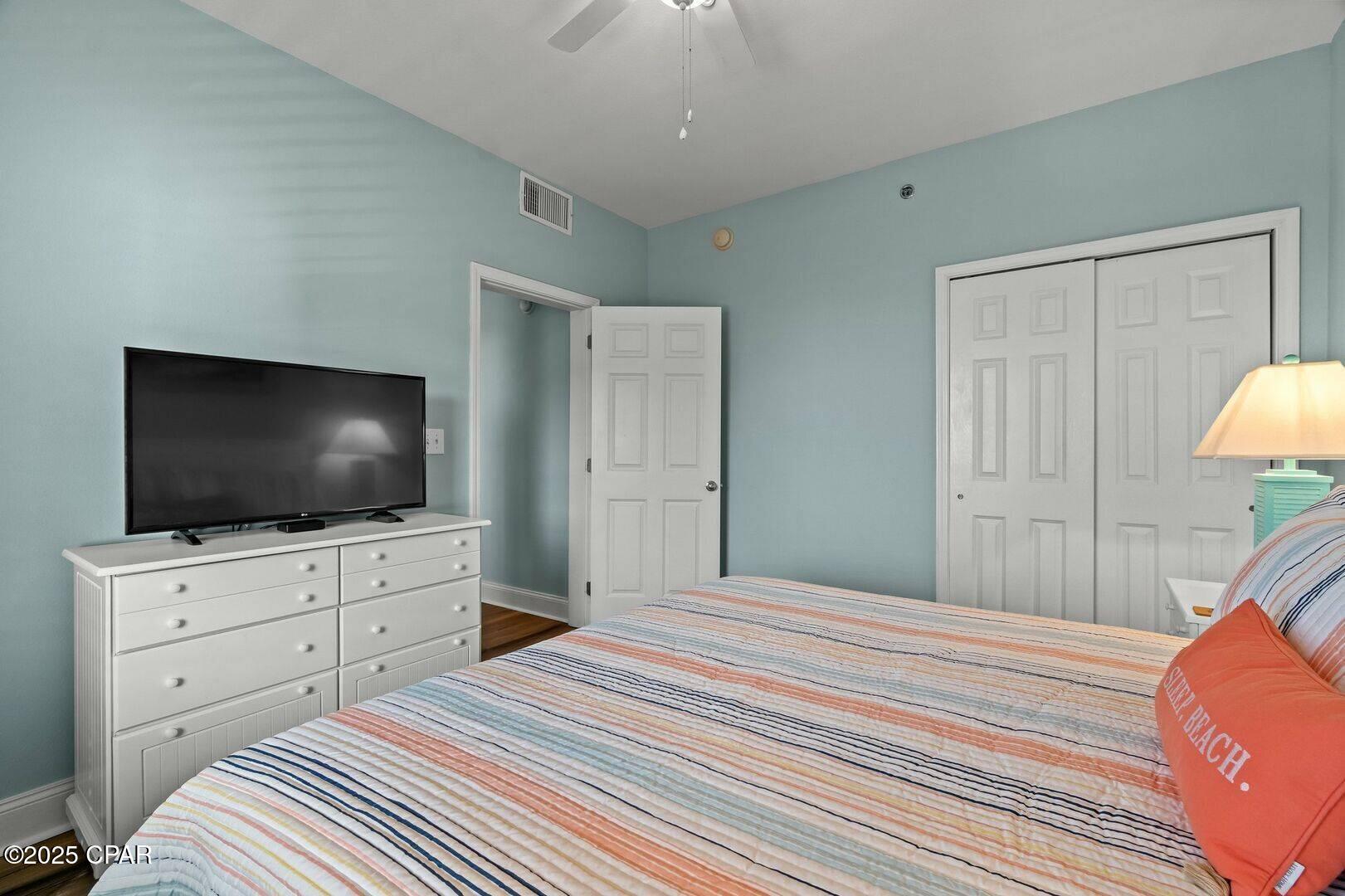 Image 24 For 9902 Thomas Drive 1831