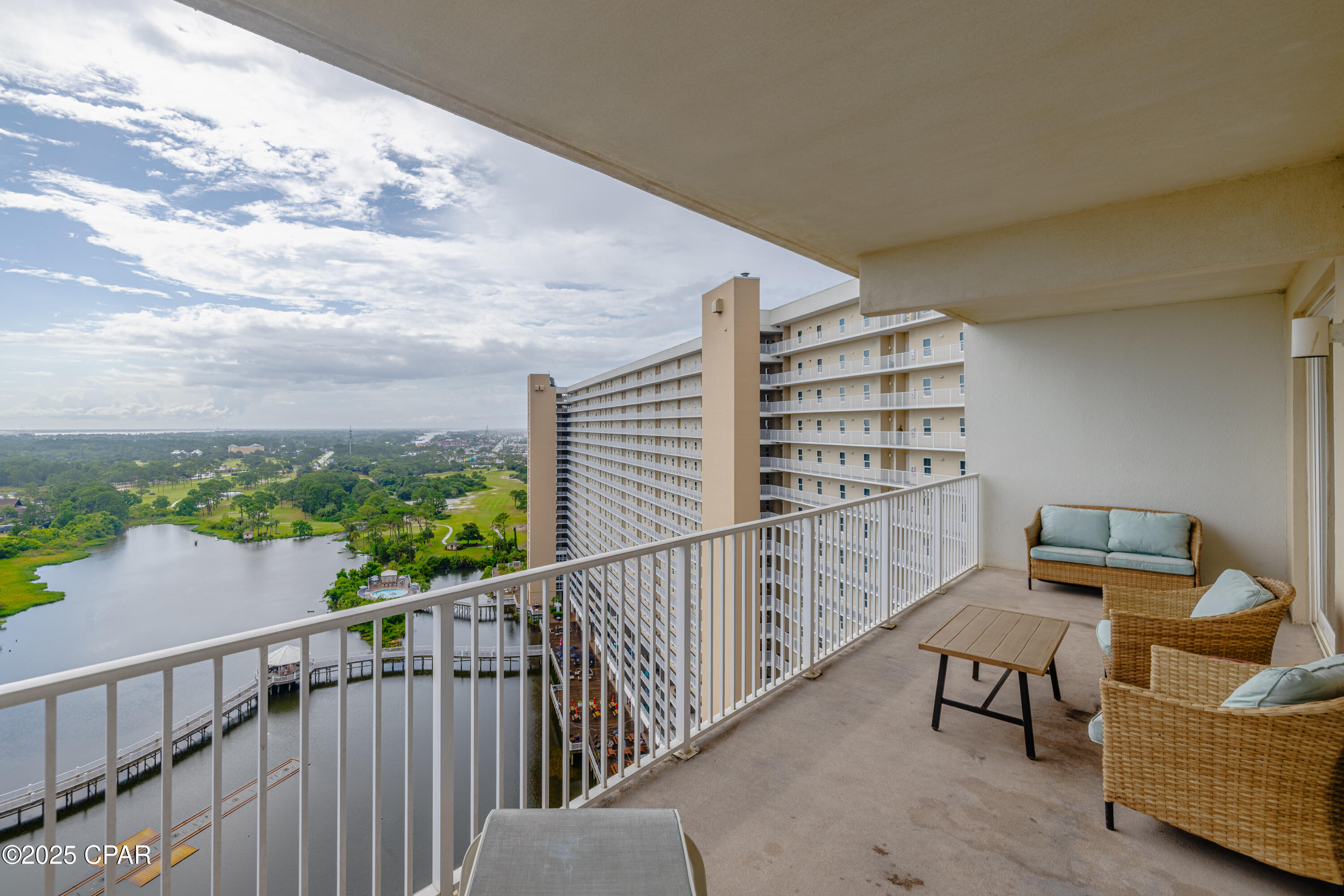 Image 27 For 9902 Thomas Drive 1831