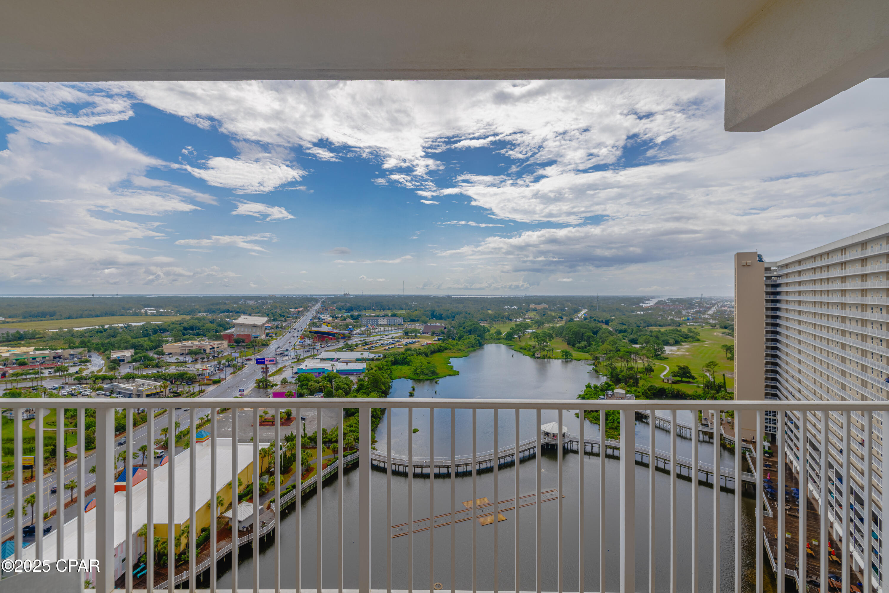 Image 31 For 9902 Thomas Drive 1831