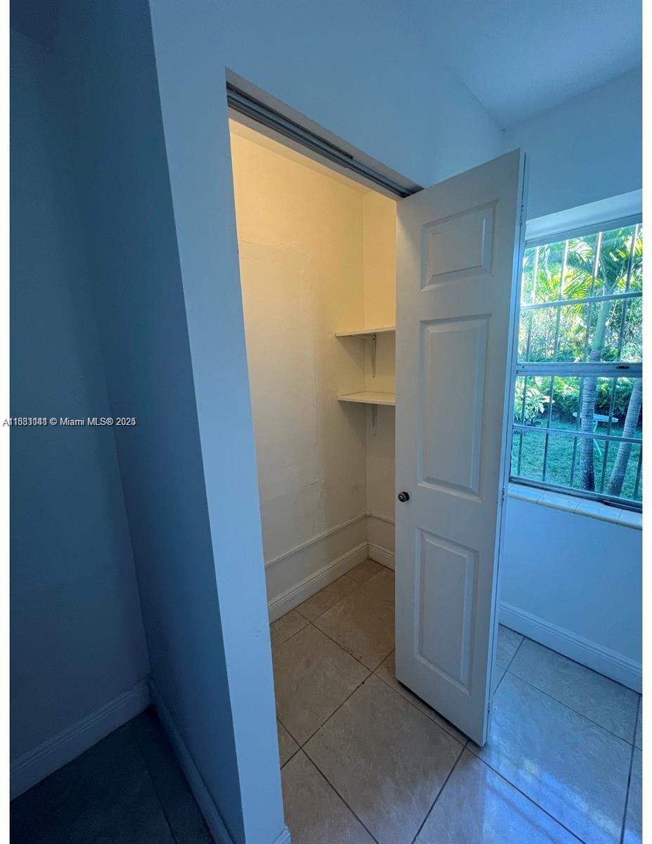 110 SW 64th Ct