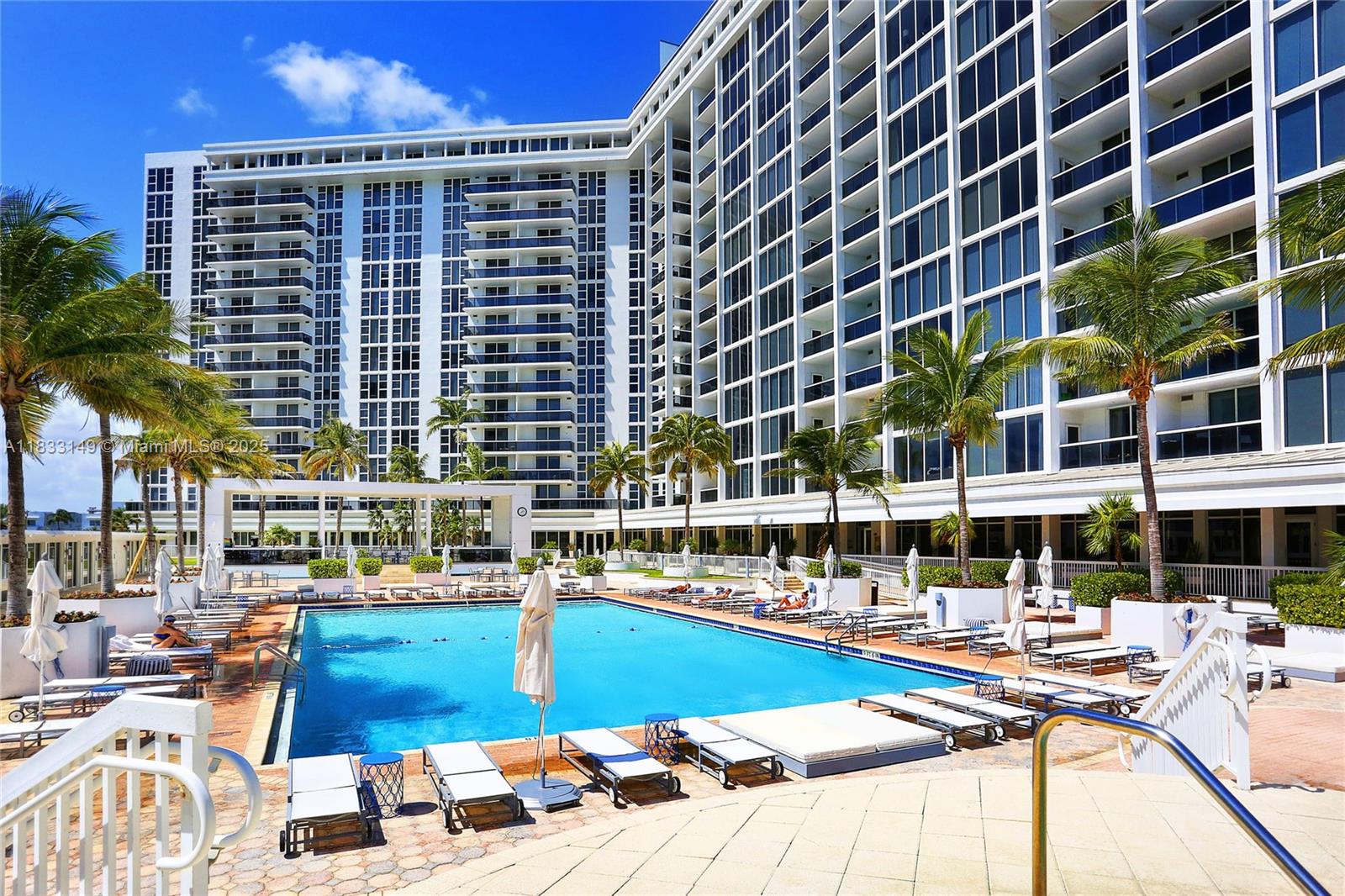 Condo for Rent in Bal Harbour, FL