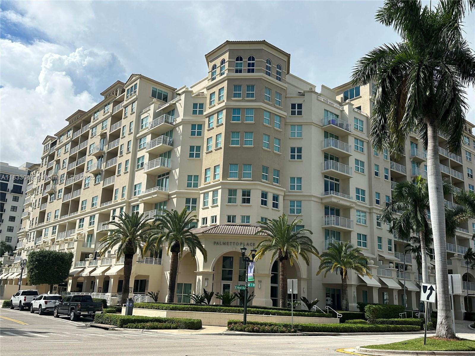 Palmetto Place Condo