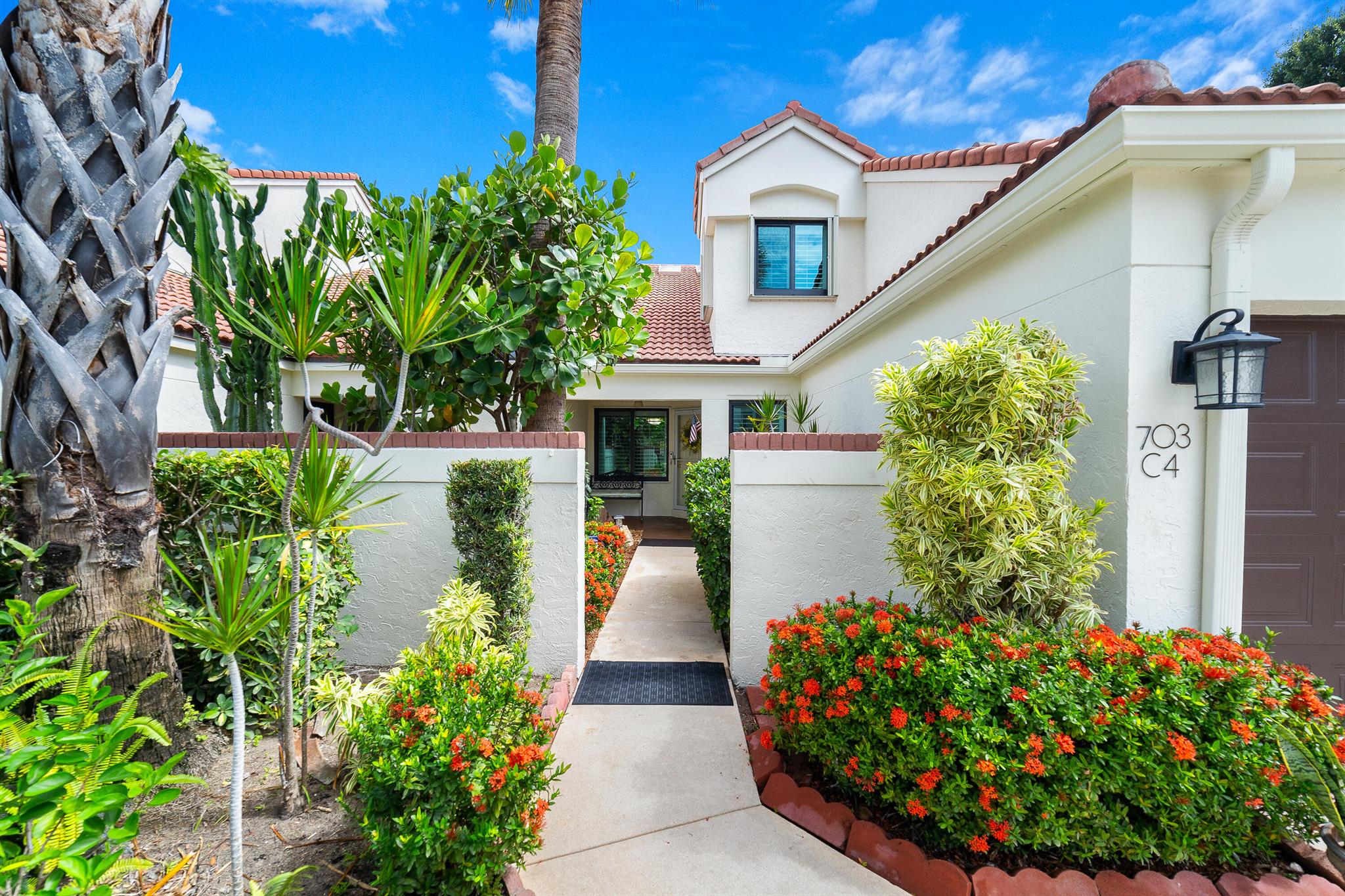 Image to showcase the property located at 703 Sea Oats Drive C-4