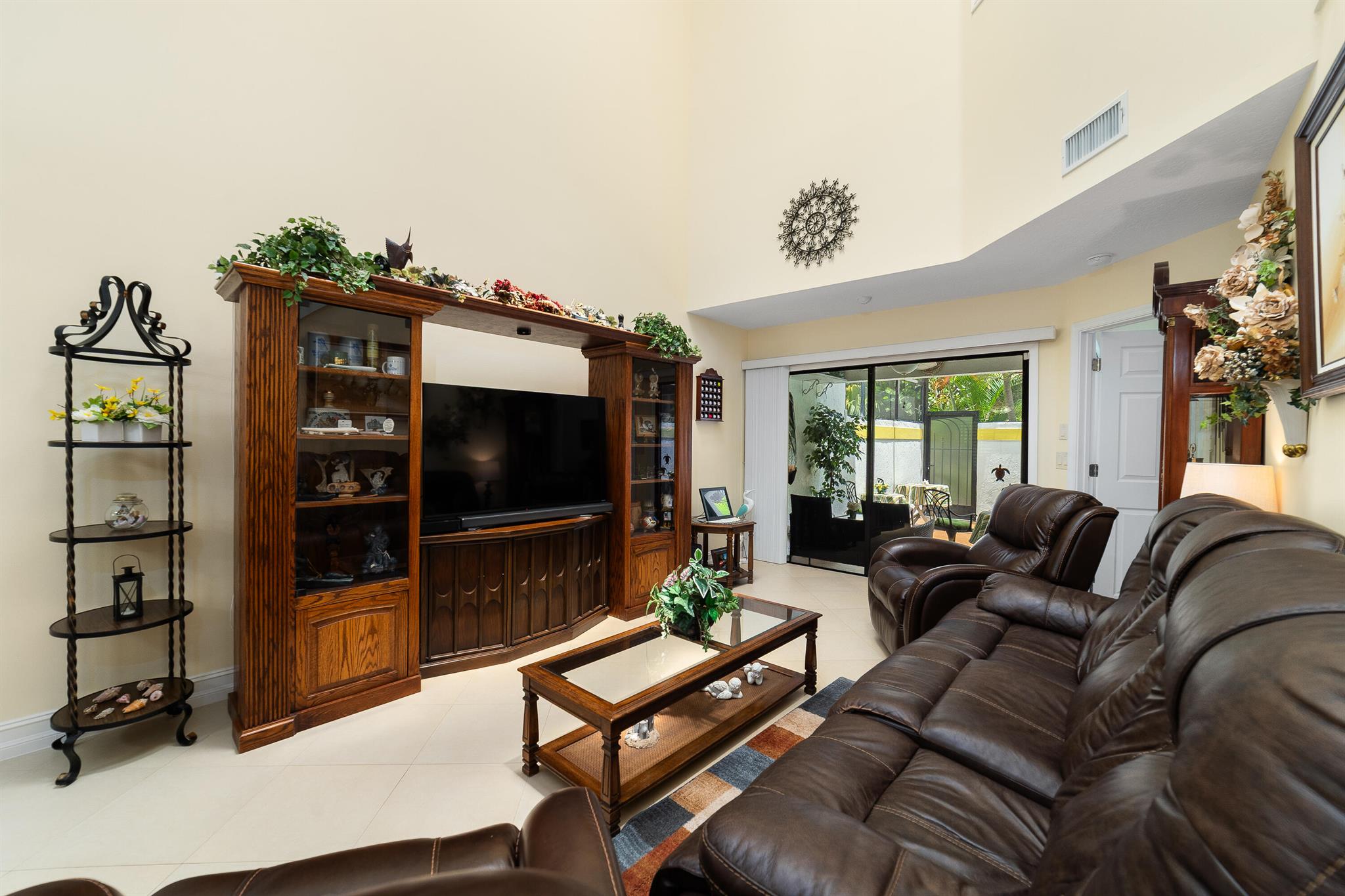 Image to showcase the property located at 703 Sea Oats Drive C-4