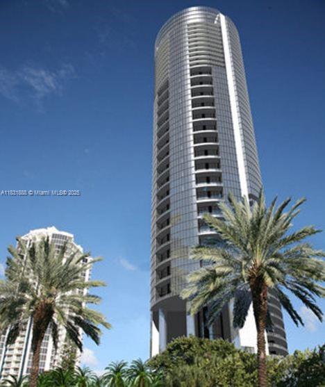 Apartamento à Venda em Sunny Isles Beach, FL