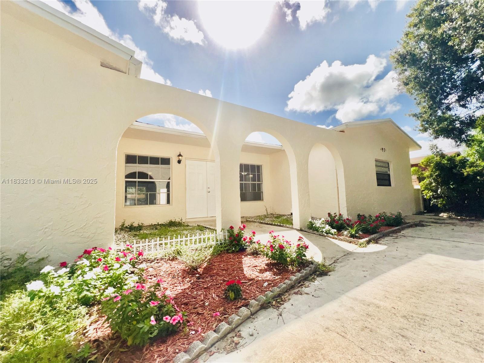 4971 SW 7th Ct