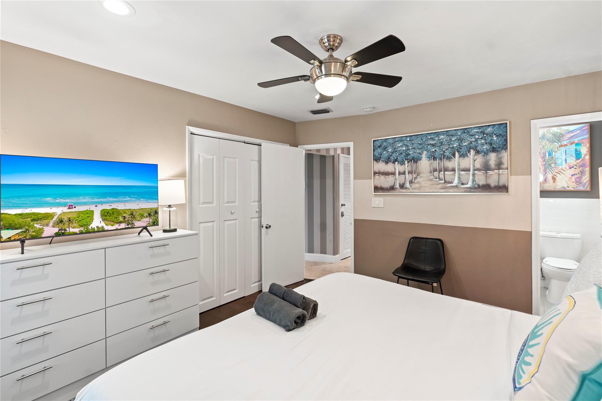 2829 NE 17th Ave, Wilton Manors, FL 33334