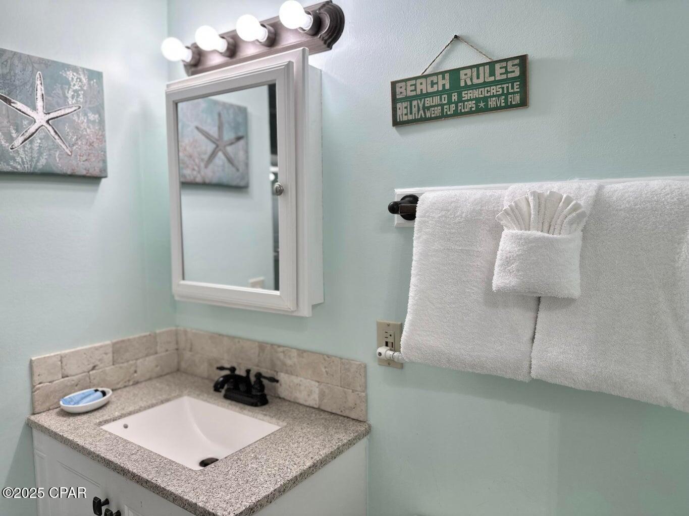 Image 32 For 8743 Thomas Drive 924