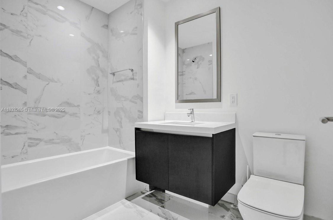 851 NE 1st Ave #3510, Miami FL 33132