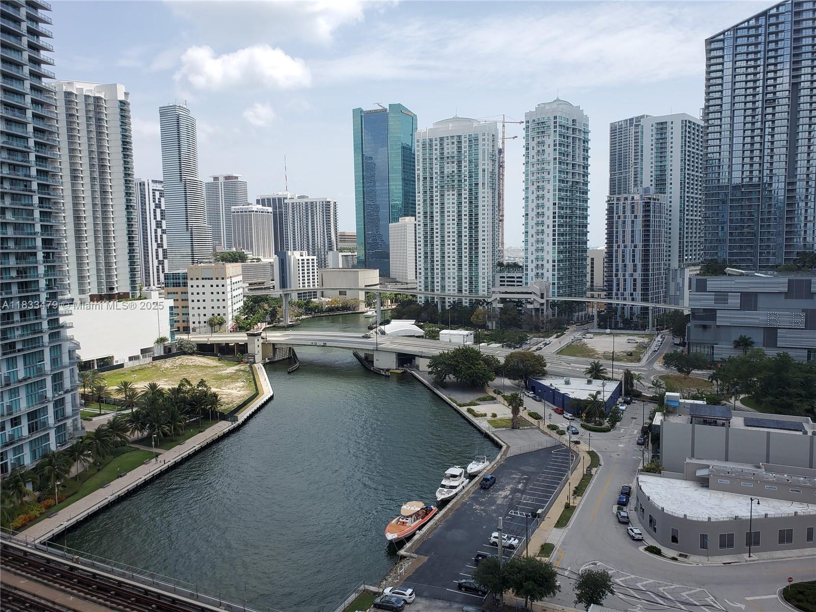 690 SW 1st Ct #1906, Miami FL 33130