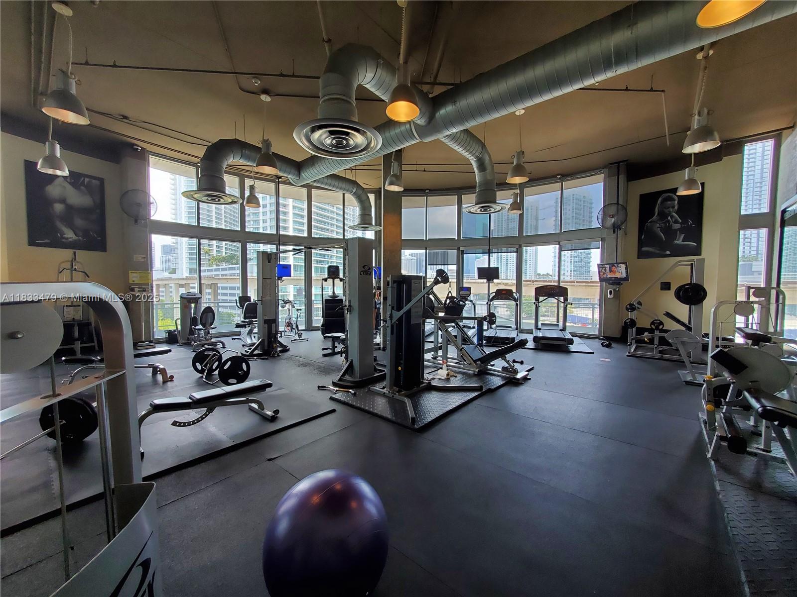 690 SW 1st Ct #1906, Miami FL 33130