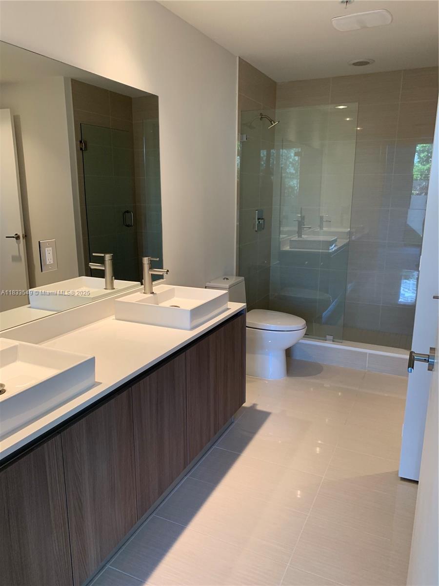 201 SW 17th Rd #310, Miami FL 33129