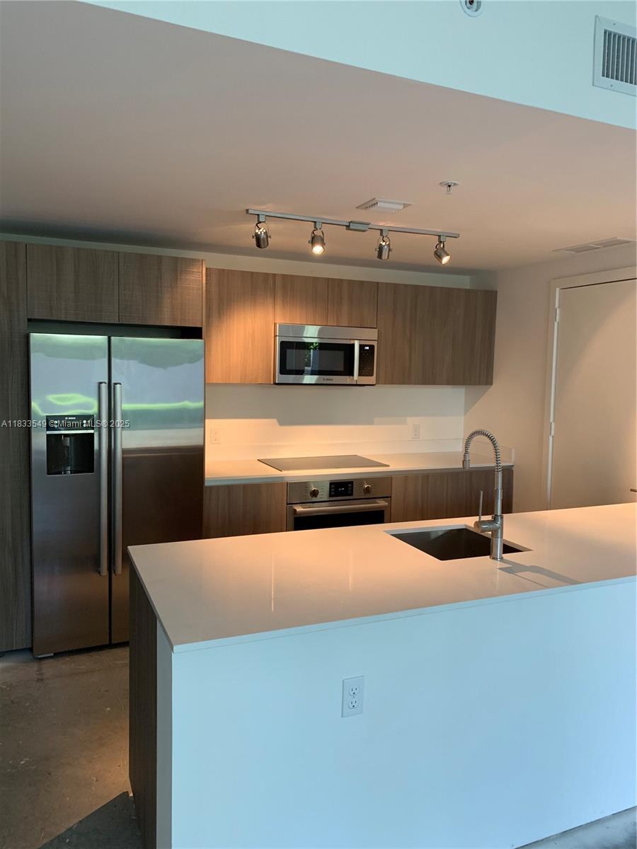201 SW 17th Rd #310, Miami FL 33129
