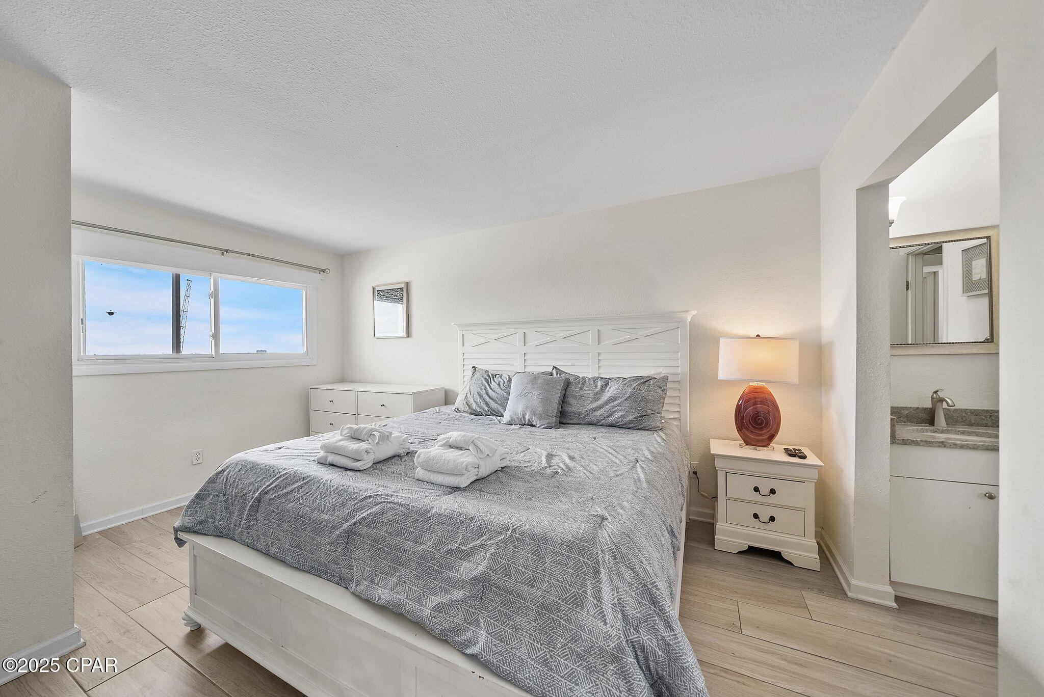 Image 1 For 8743 Thomas Drive 1207