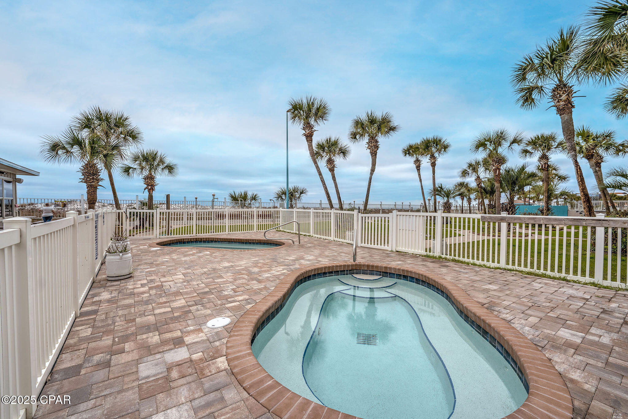 Image 41 For 8743 Thomas Drive 1207