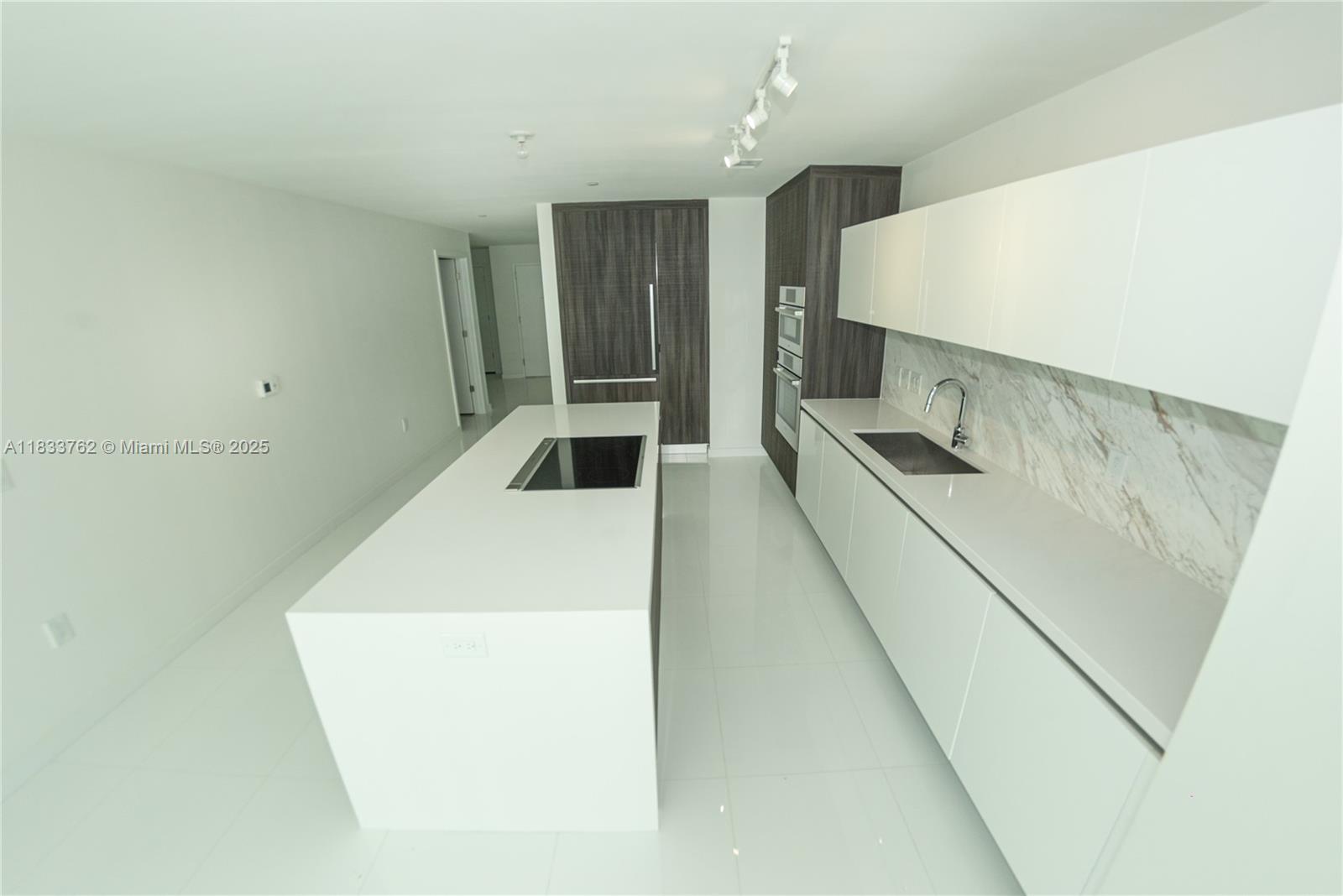 851 NE 1st Ave #2211, Miami FL 33132