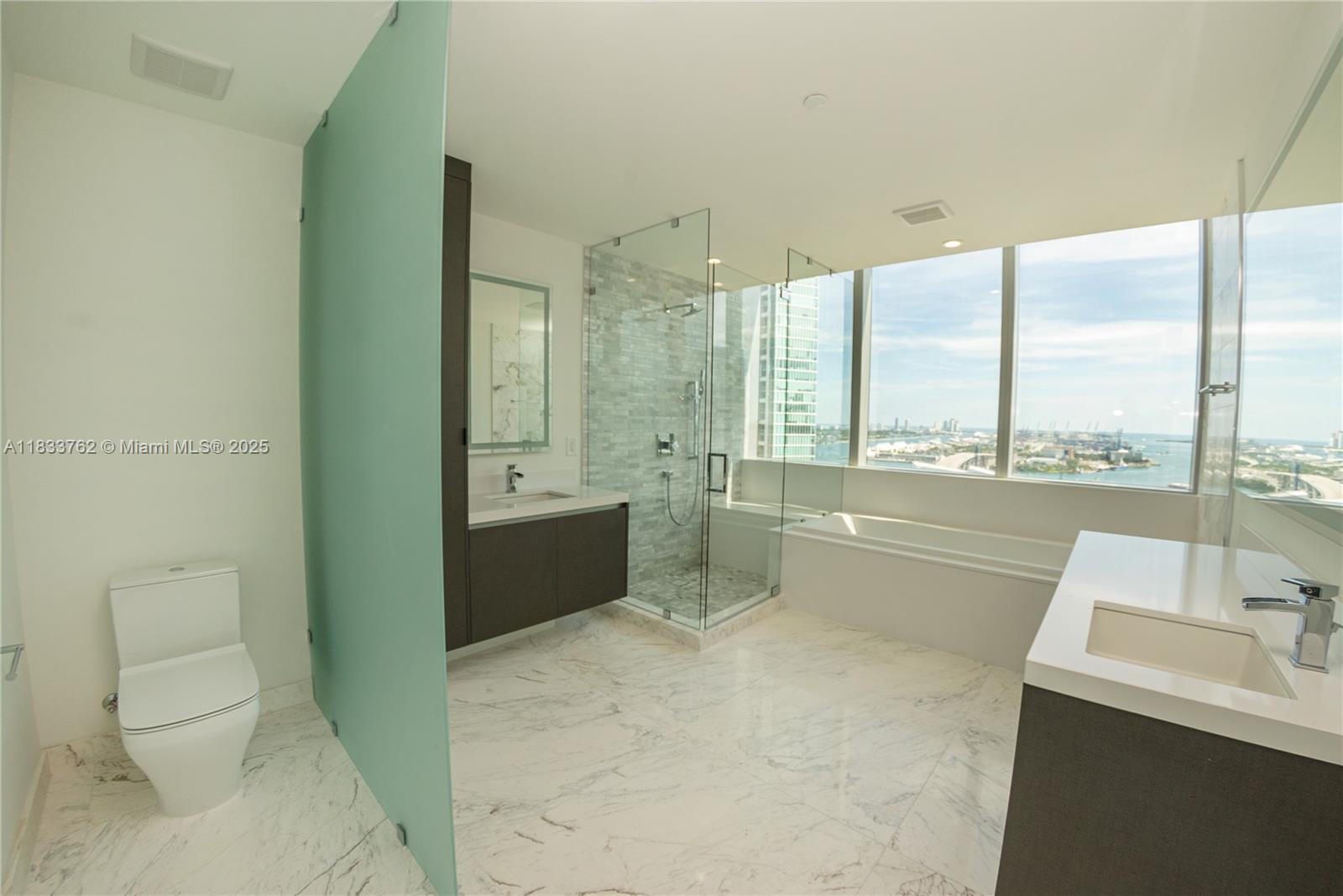 851 NE 1st Ave #2211, Miami FL 33132