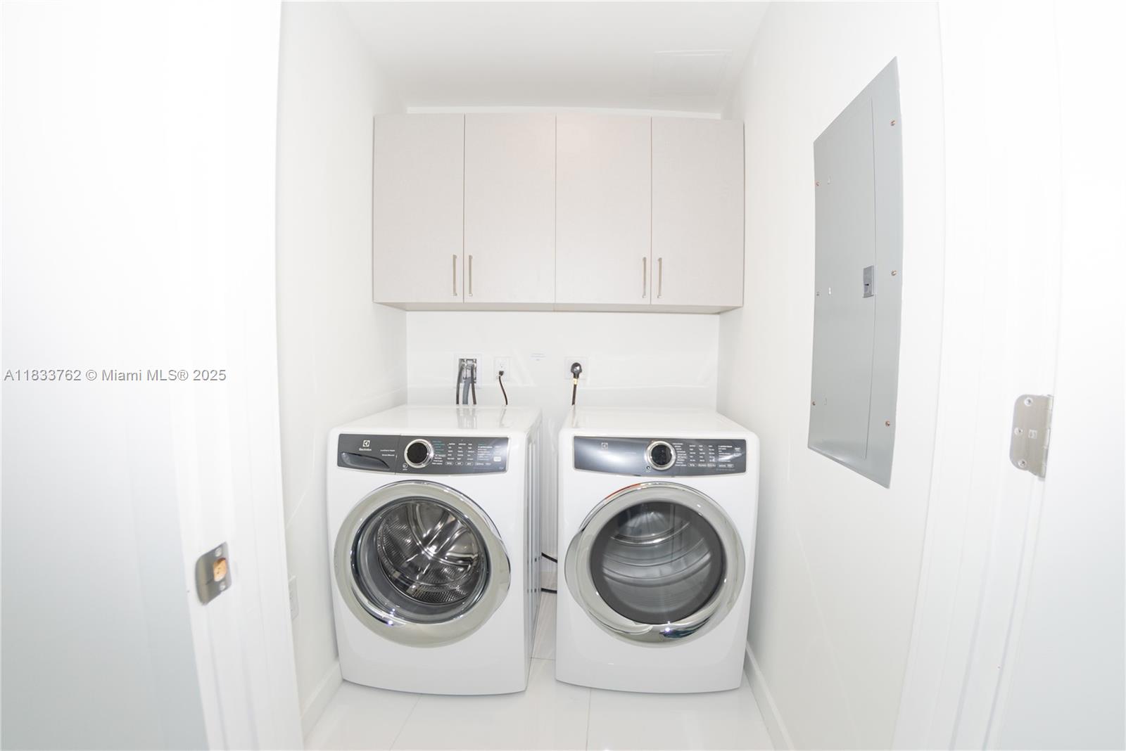 851 NE 1st Ave #2211, Miami FL 33132