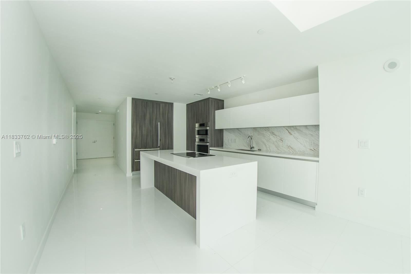 851 NE 1st Ave #2211, Miami FL 33132