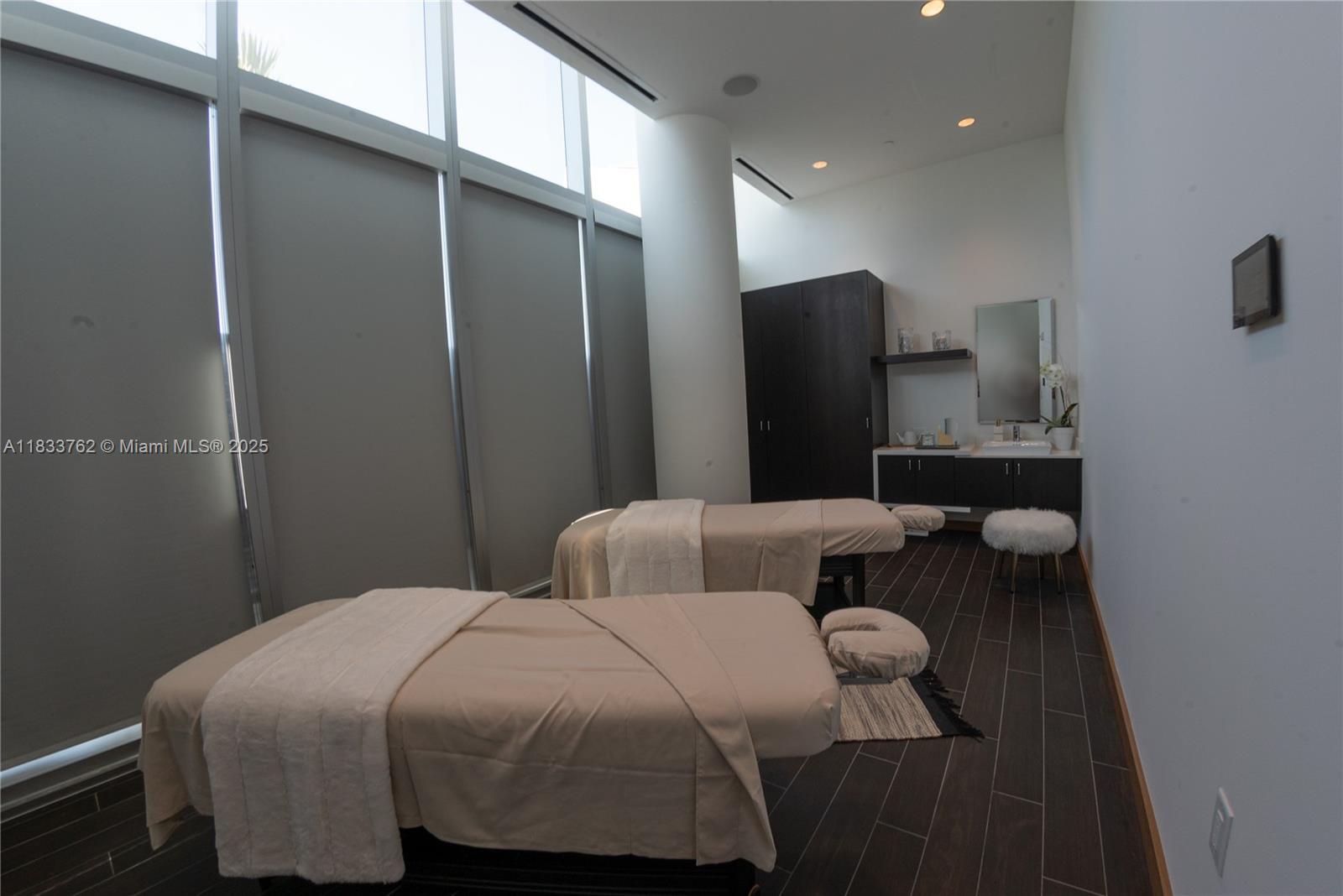 851 NE 1st Ave #2211, Miami FL 33132