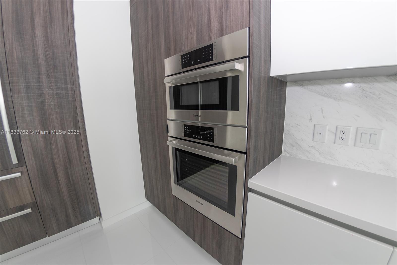 851 NE 1st Ave #2211, Miami FL 33132