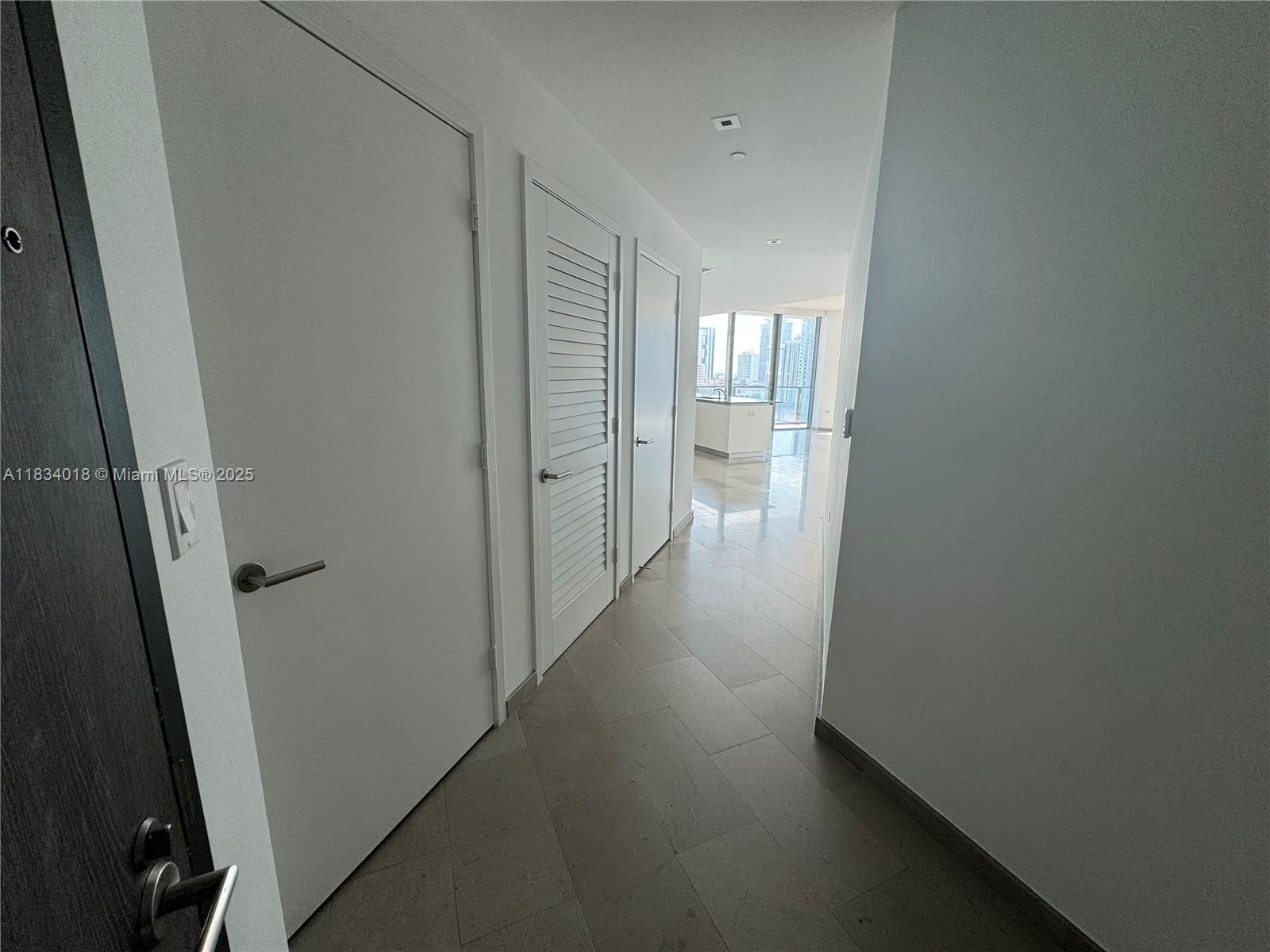 88 SW 7th St #1711, Miami FL 33130
