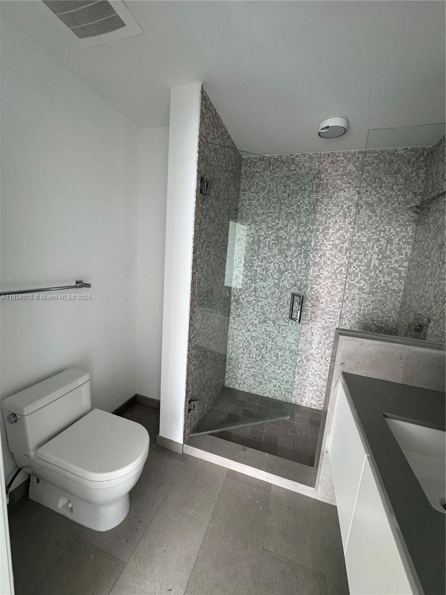 88 SW 7th St #1711, Miami FL 33130