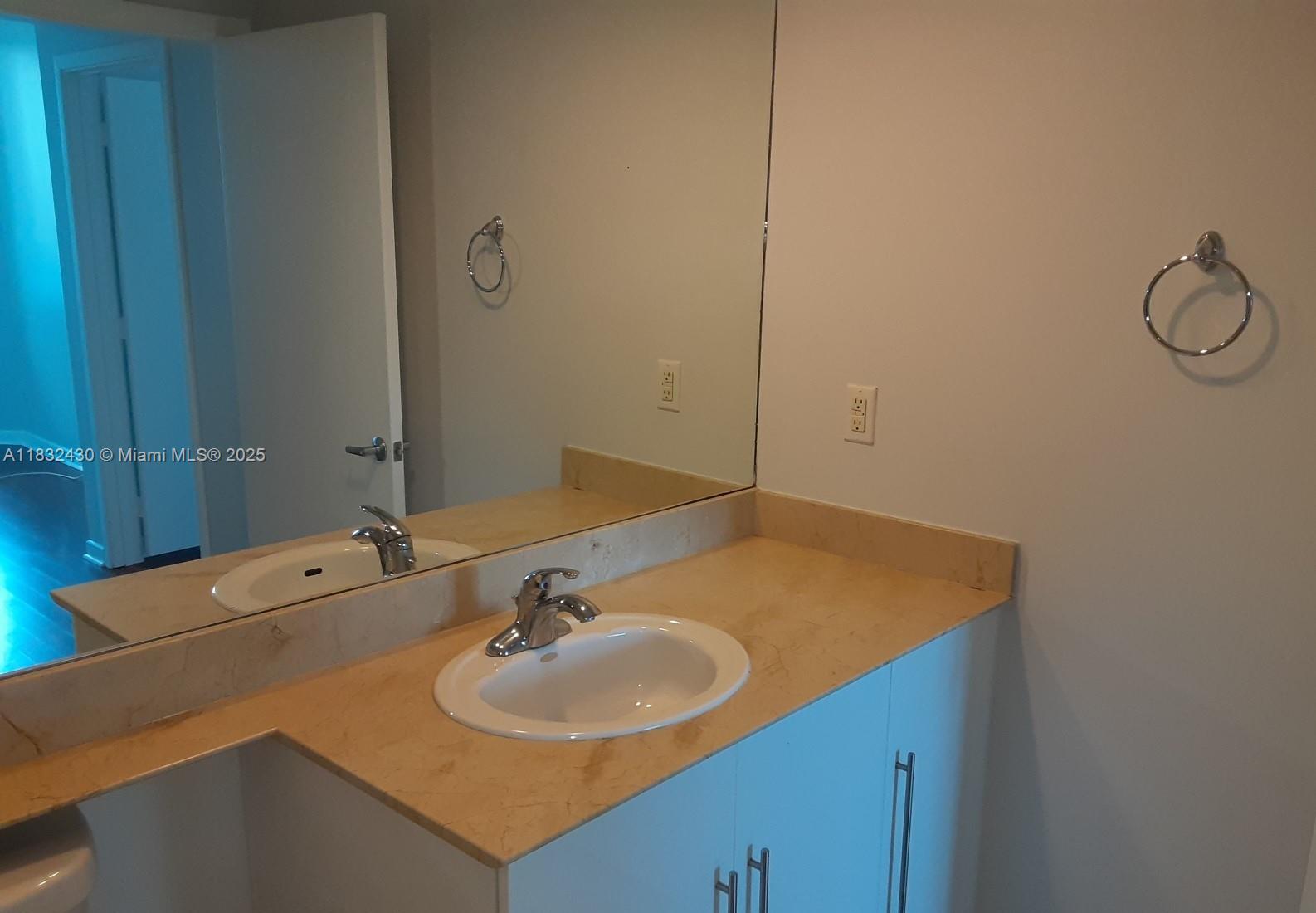 335 S Biscayne Blvd #505, Miami FL 33131