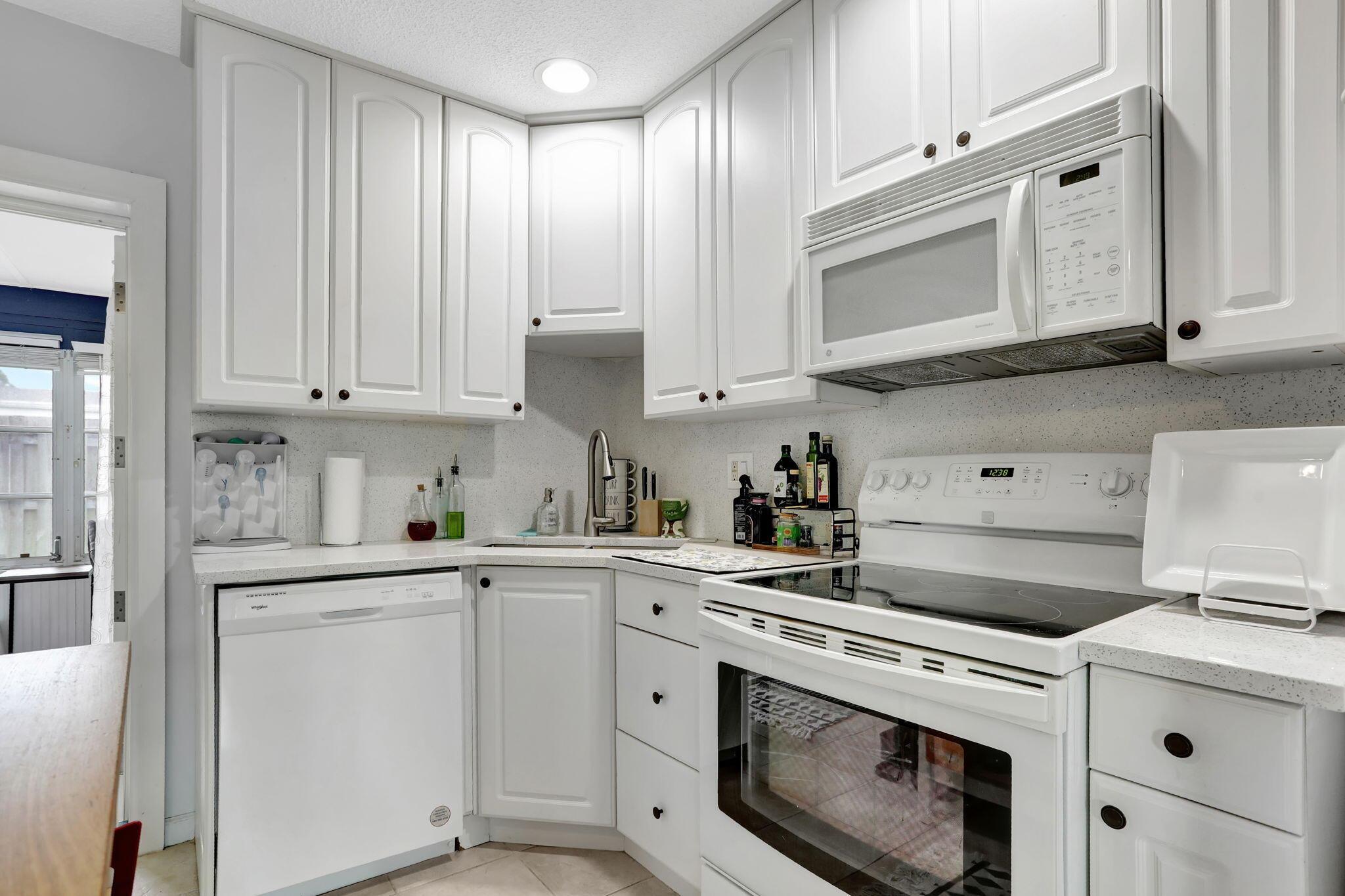 Photo 10 of home located at 4902 NW 27 Way, Tamarac FL