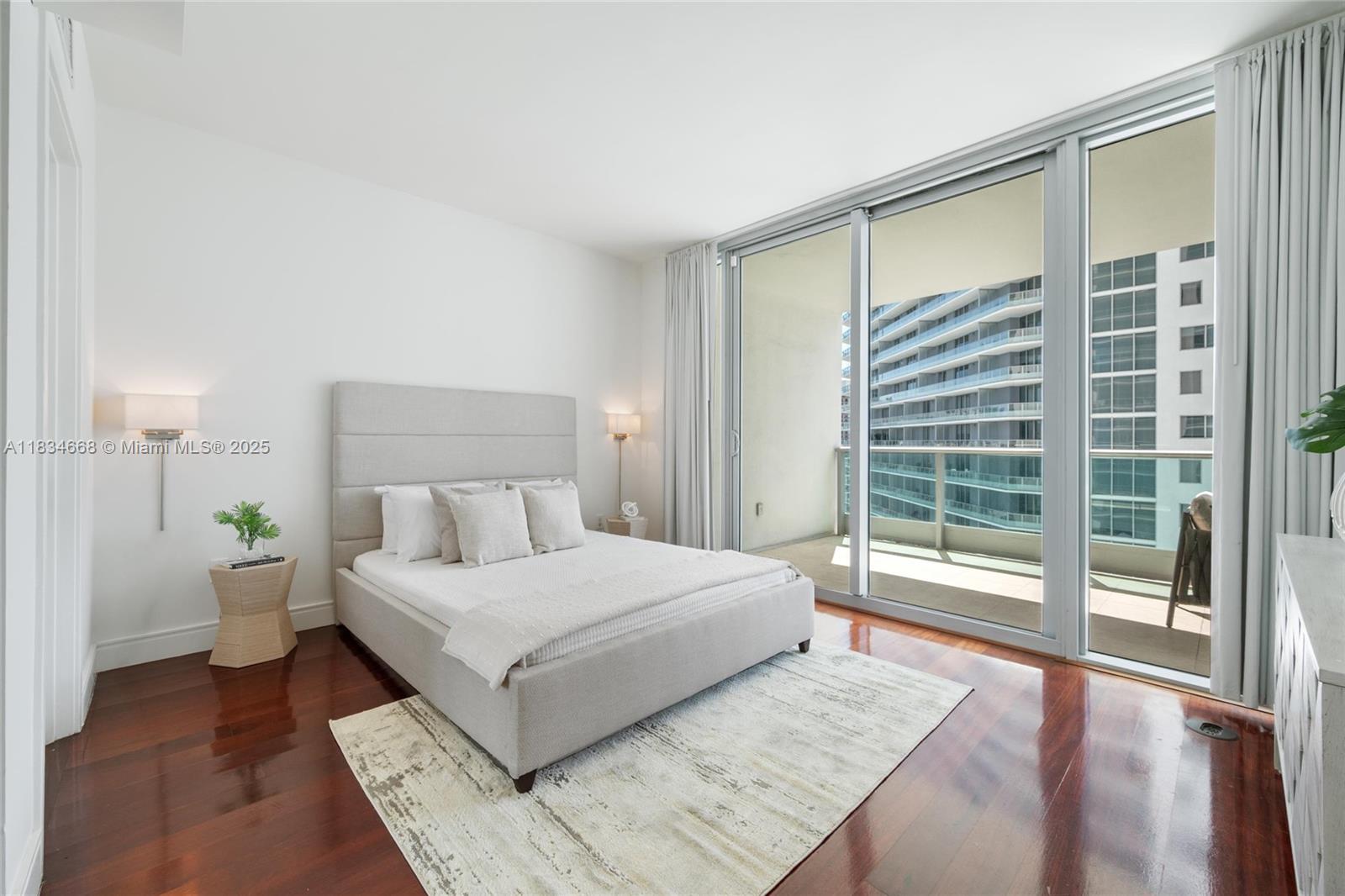 1331 Brickell Bay Dr #2705, Miami FL 33131