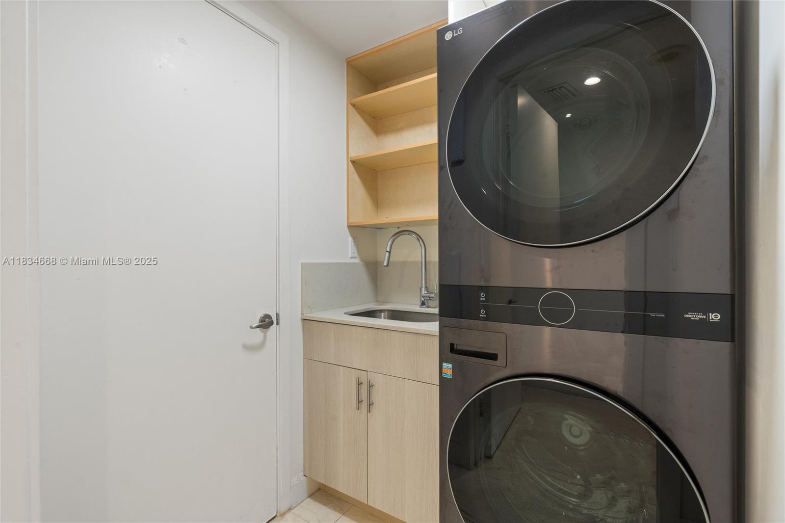 1331 Brickell Bay Dr #2705, Miami FL 33131