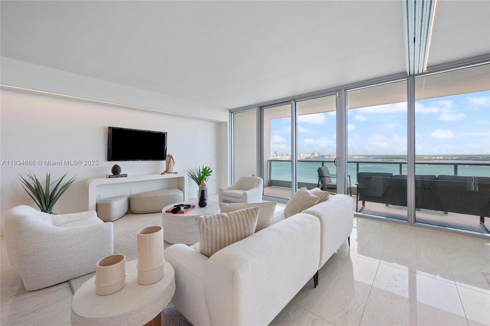 1331 Brickell Bay Dr #2705, Miami FL 33131