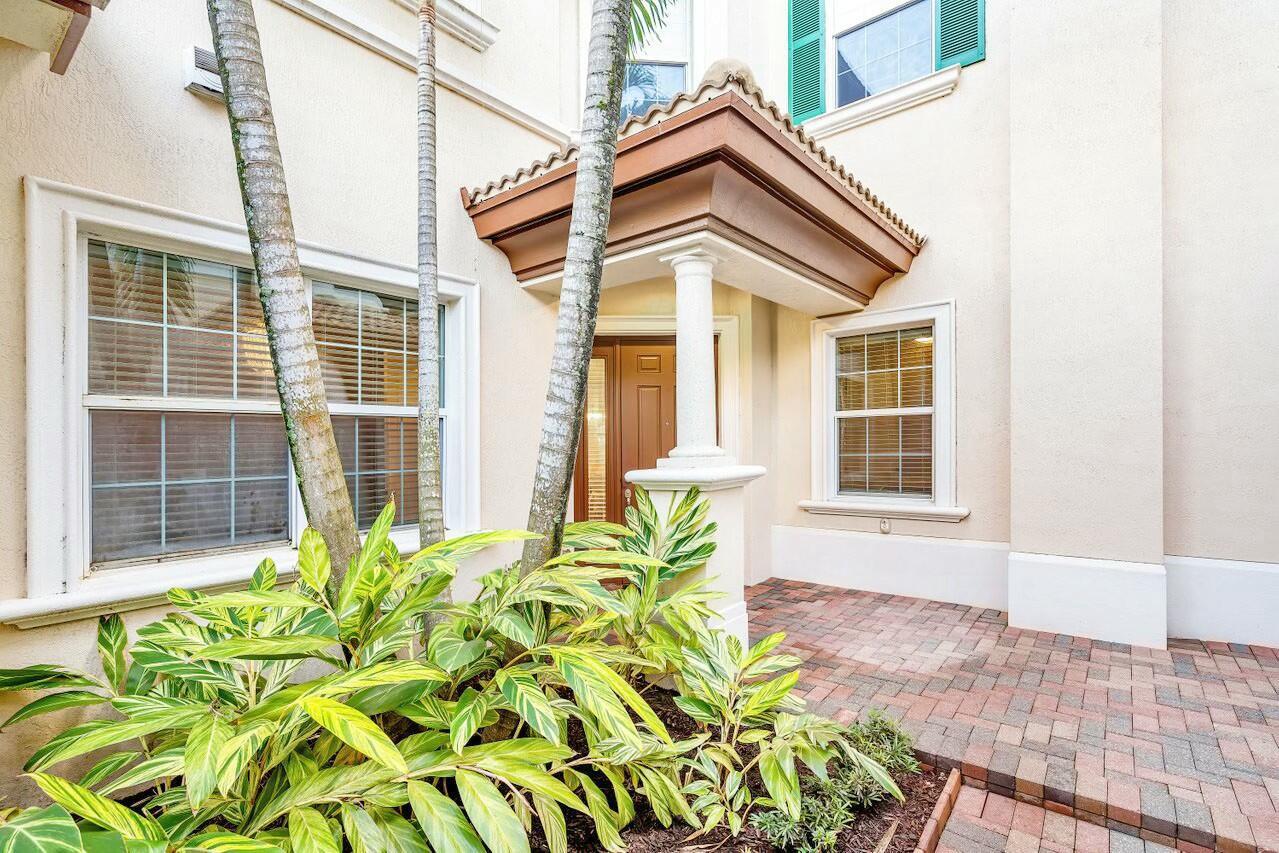 Image to showcase the property located at 195 Tresana Boulevard 167