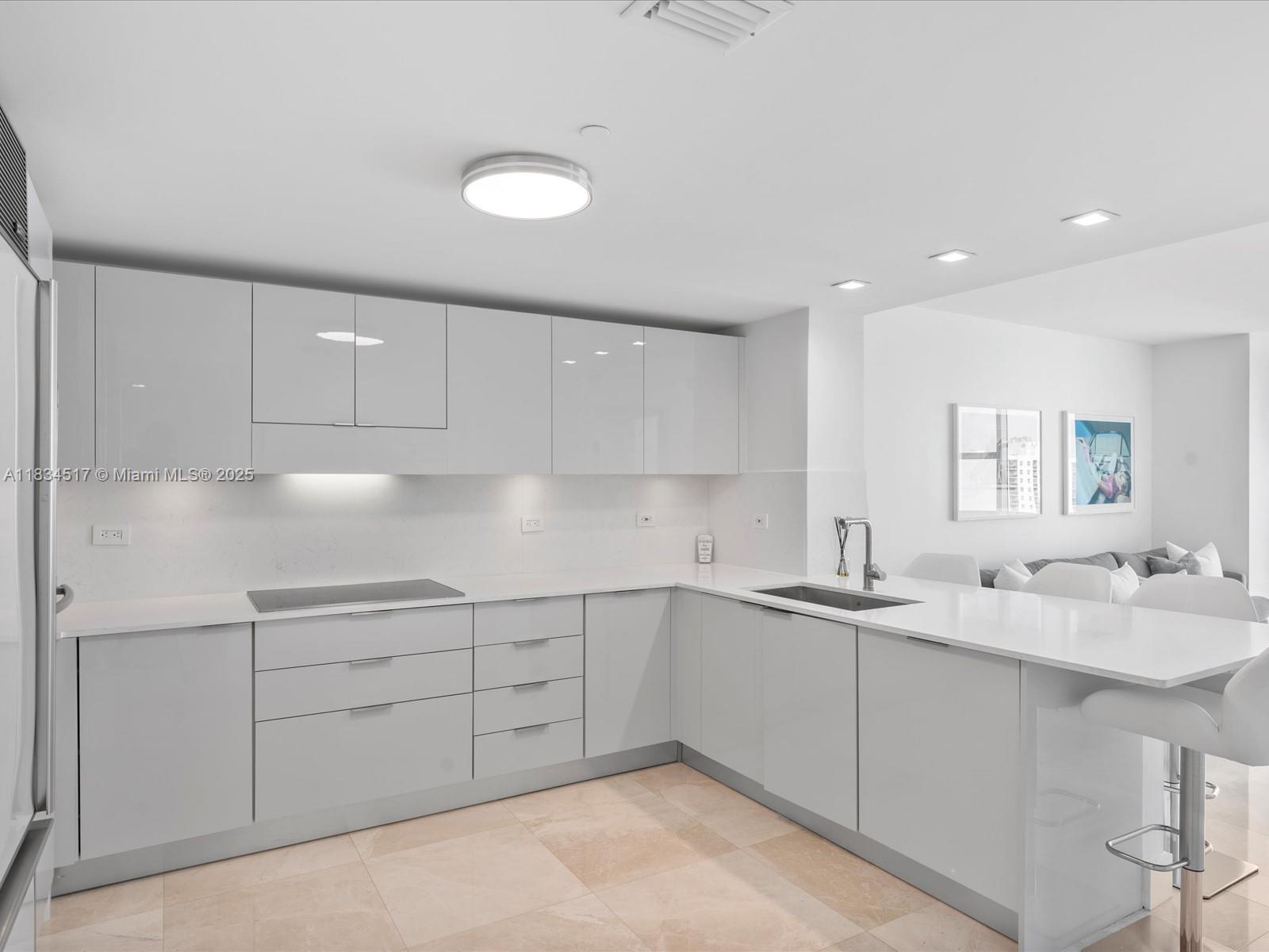 6801 Collins Ave #1402 Door (1412 Legal), Miami Beach FL 33141