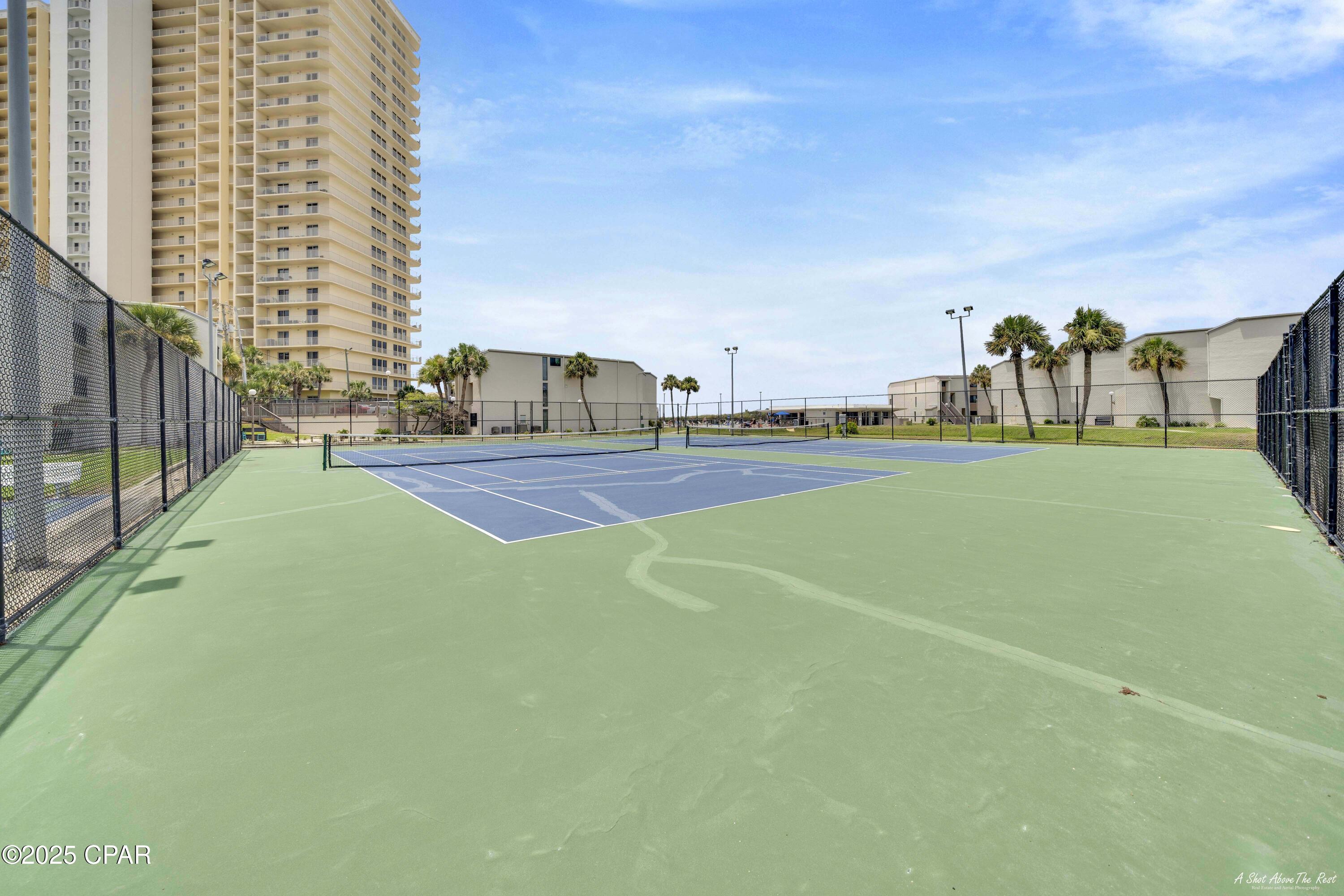 Image 40 For 8727 Thomas Drive B18