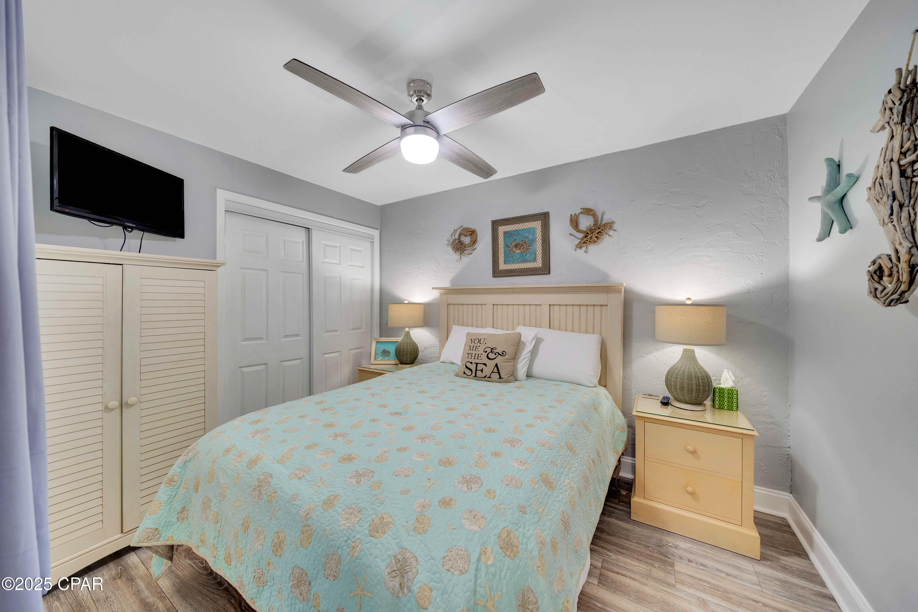 Image 5 For 8727 Thomas Drive B18