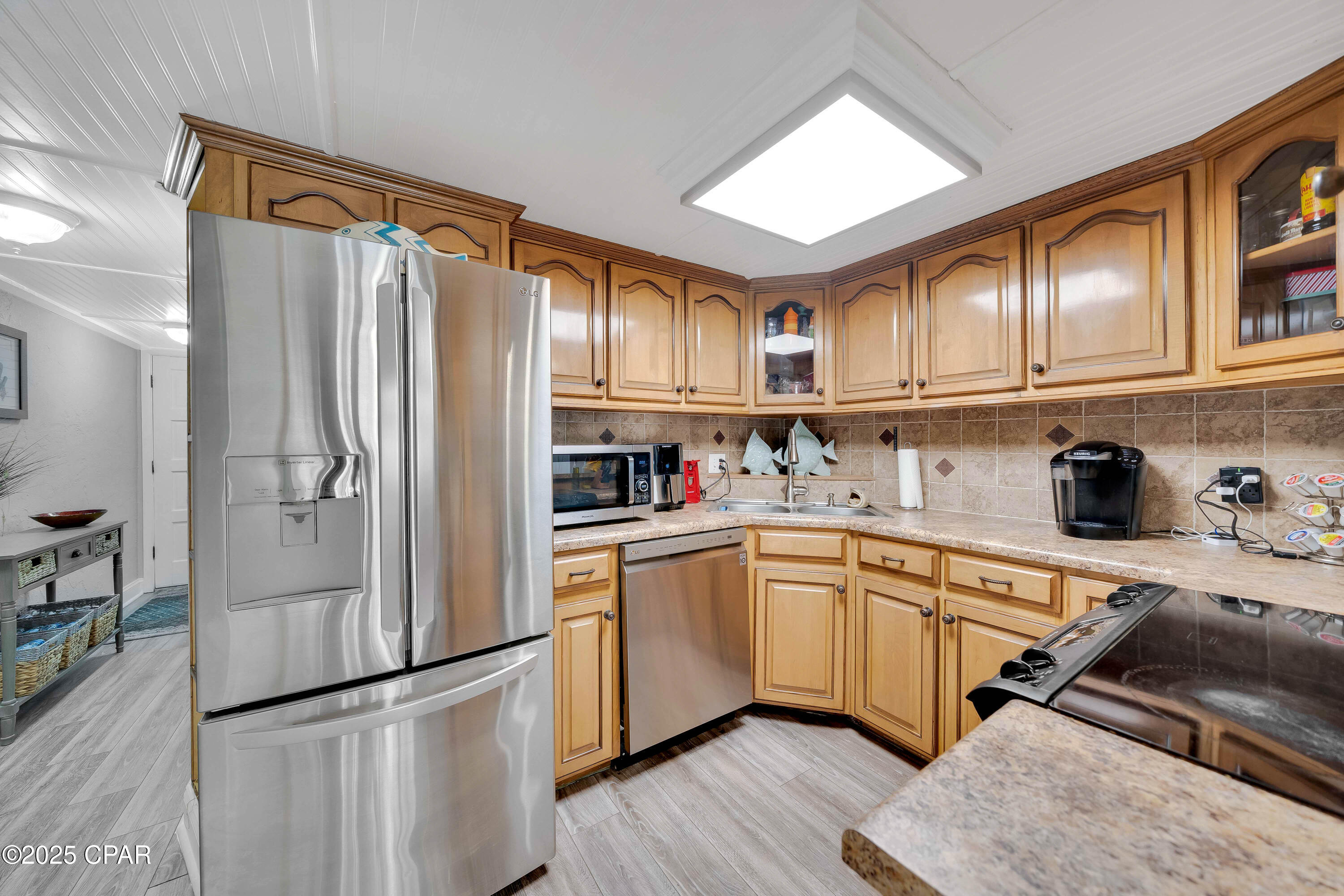 Image 8 For 8727 Thomas Drive B18