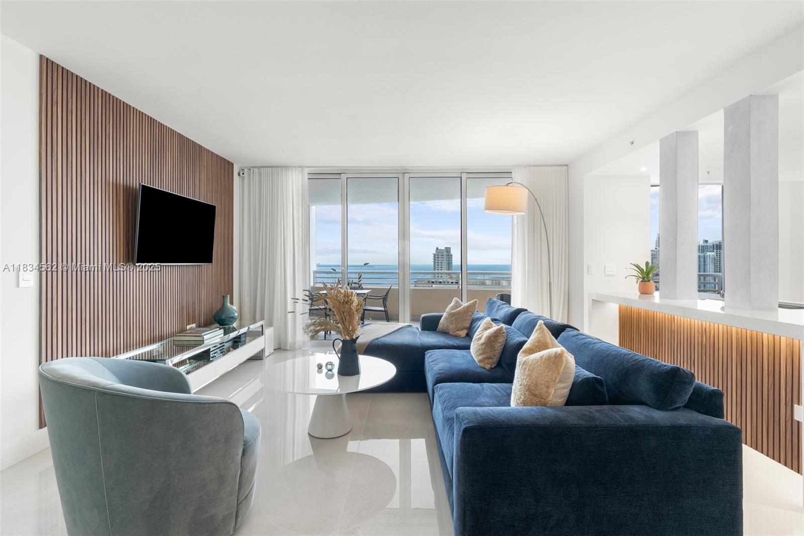 848 Brickell Key Dr #2705, Miami FL 33131