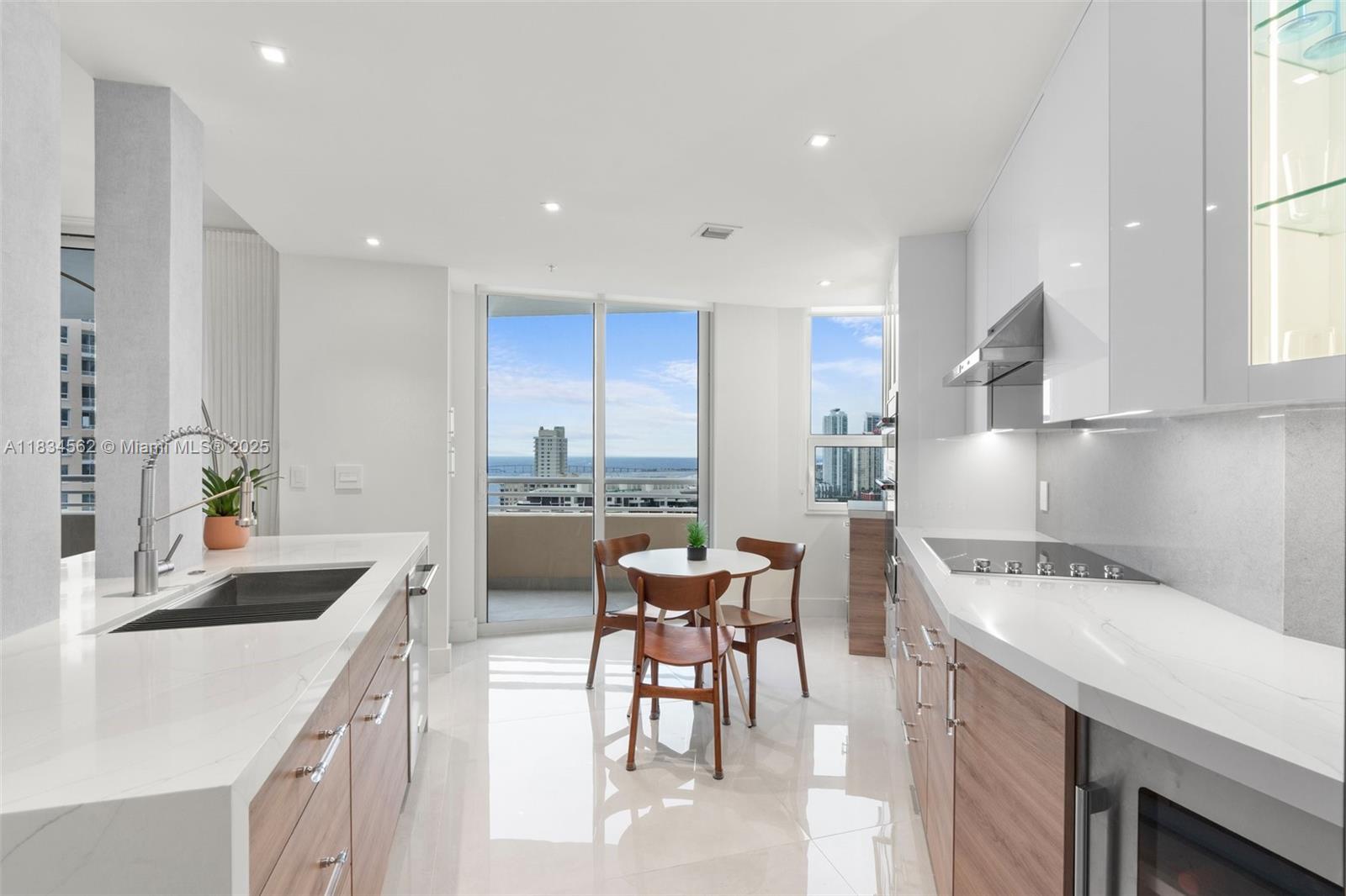 848 Brickell Key Dr #2705, Miami FL 33131