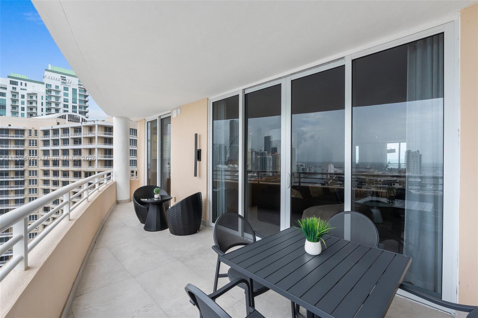 848 Brickell Key Dr #2705, Miami FL 33131