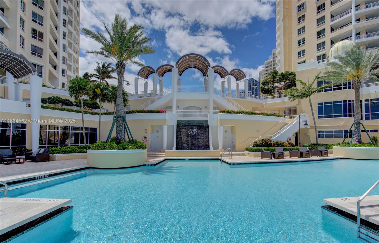 848 Brickell Key Dr #2705, Miami FL 33131
