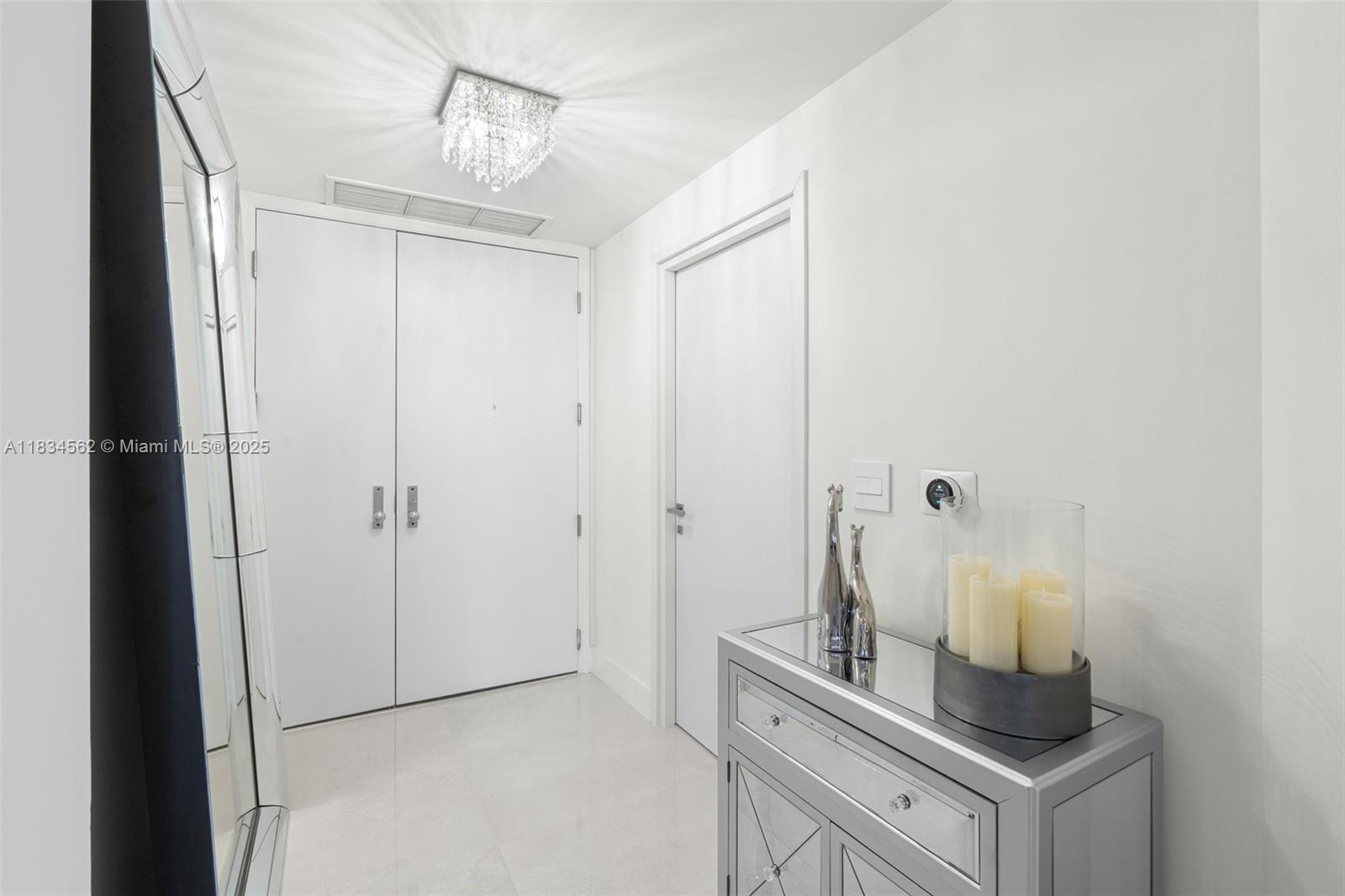 848 Brickell Key Dr #2705, Miami FL 33131
