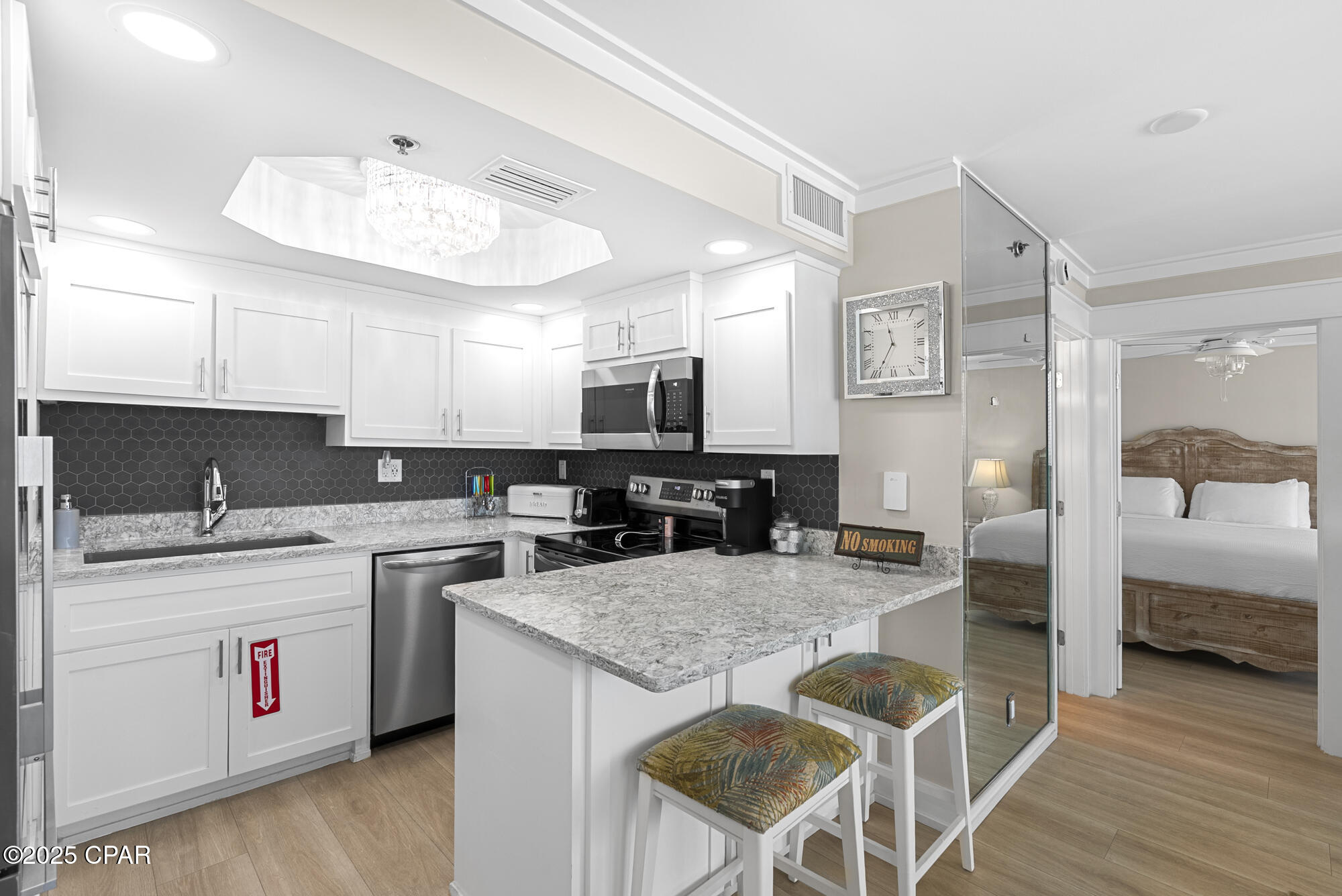 Image 12 For 9850 Thomas Drive 505w