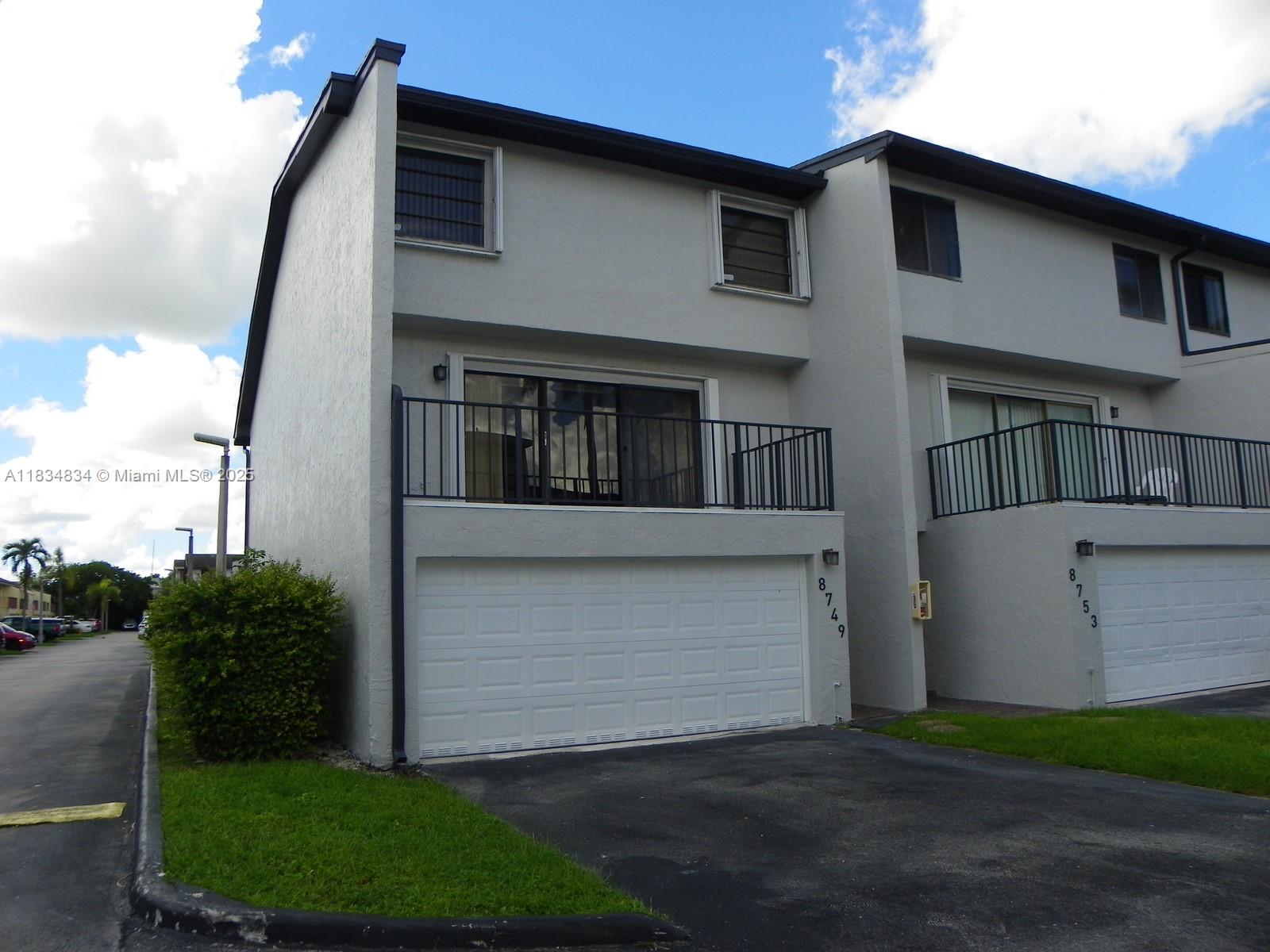 Suncrest Townhouse Condo