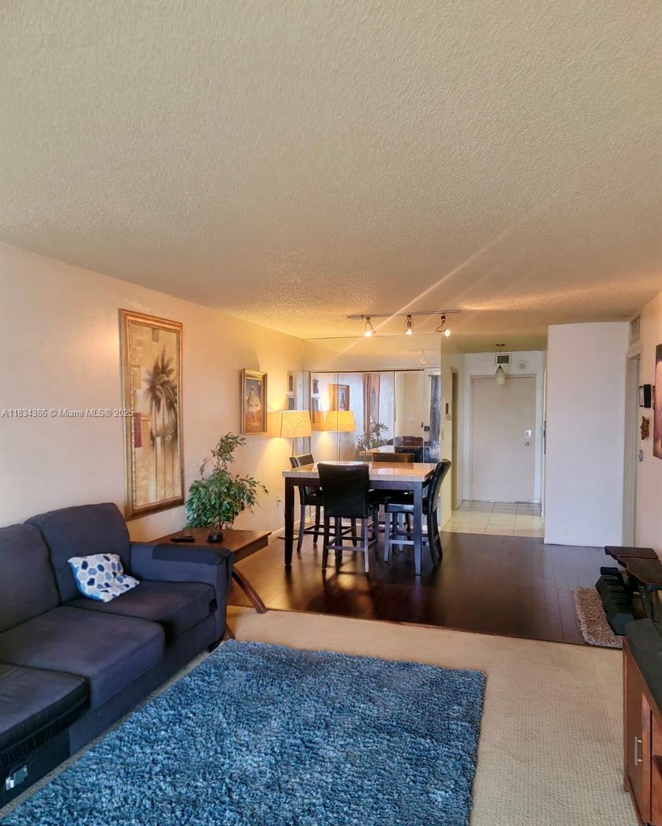 Three Horizons North Cond