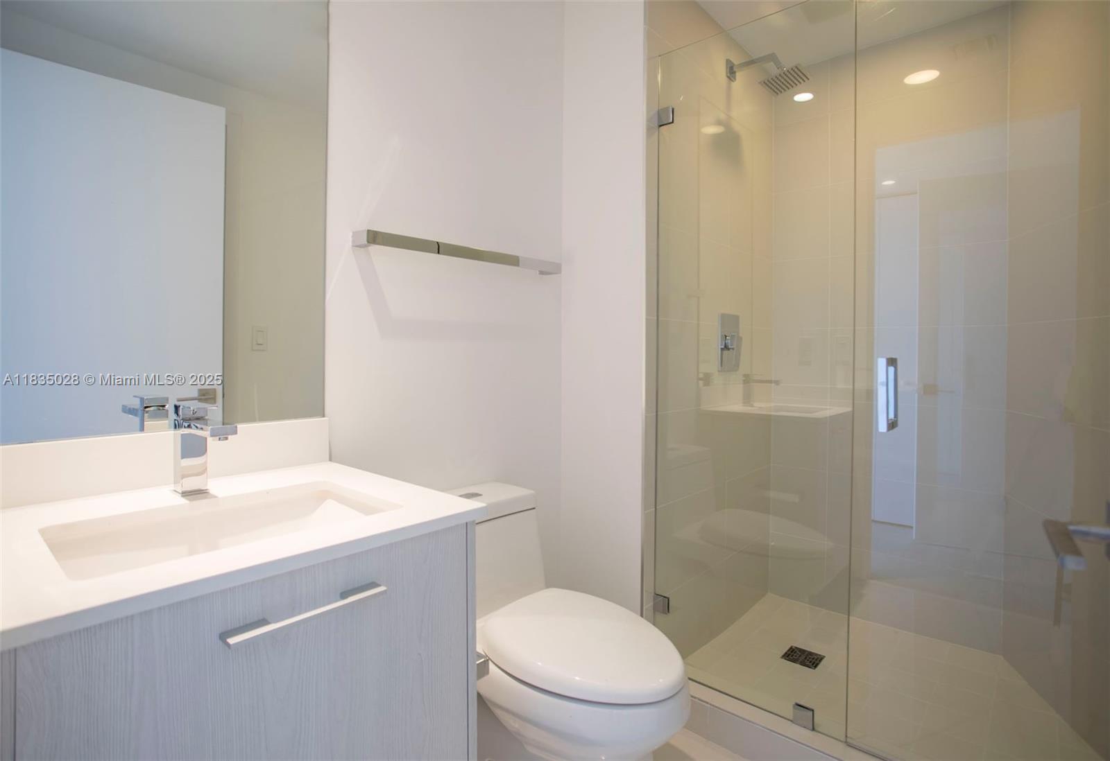 55 SW 9 #3008, Miami FL 33130