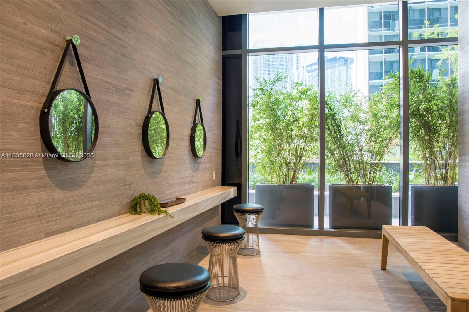 55 SW 9 #3008, Miami FL 33130