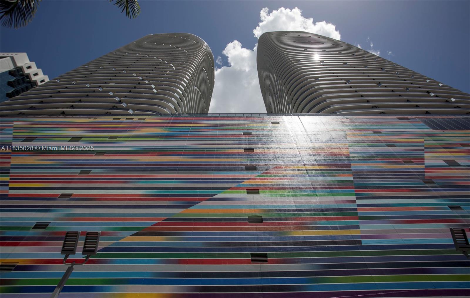 55 SW 9 #3008, Miami FL 33130